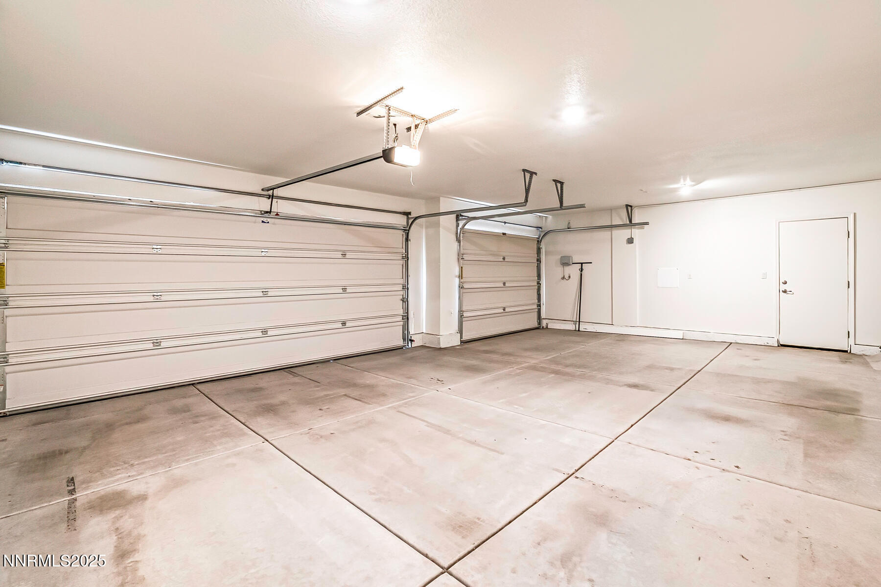 1390 Tule Peak Circle Property Photo 43
