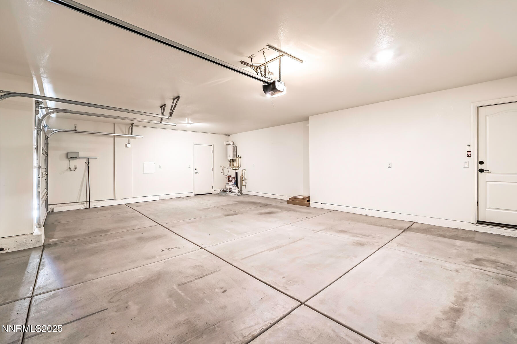 1390 Tule Peak Circle Property Photo 44
