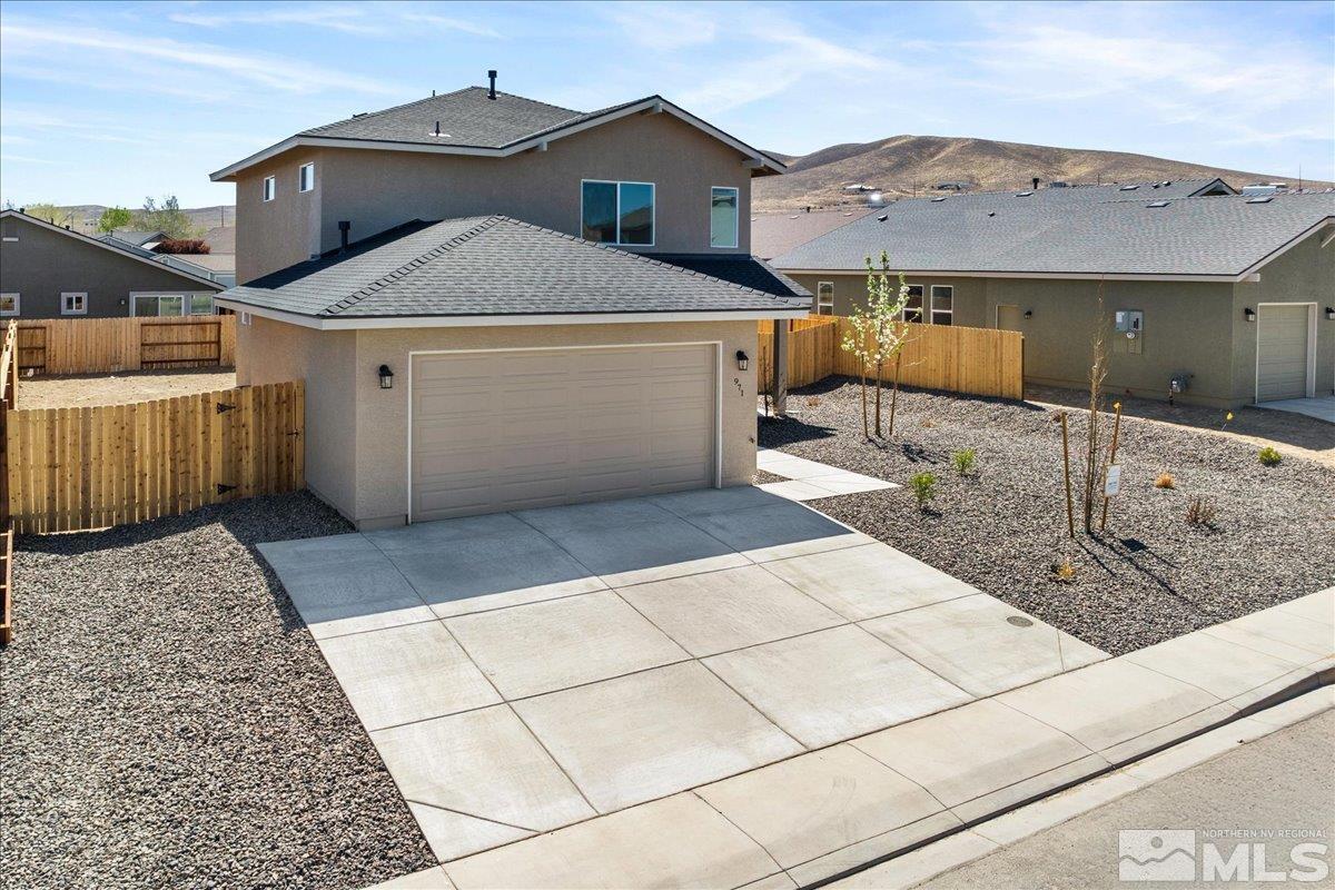 867 Agate Way Property Photo 3
