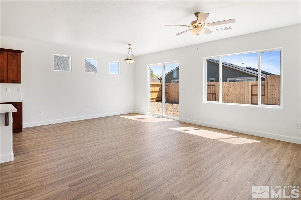 867 Agate Way Property Photo 17
