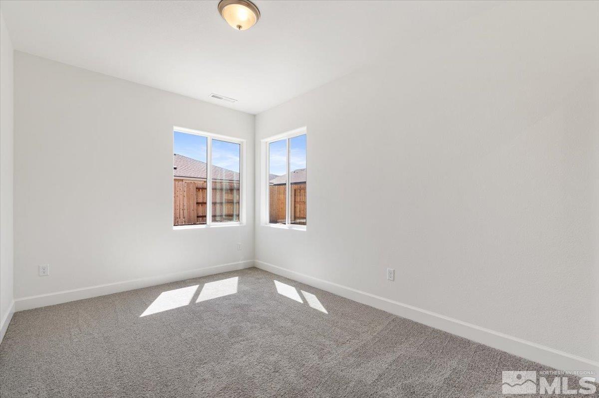 867 Agate Way Property Photo 24