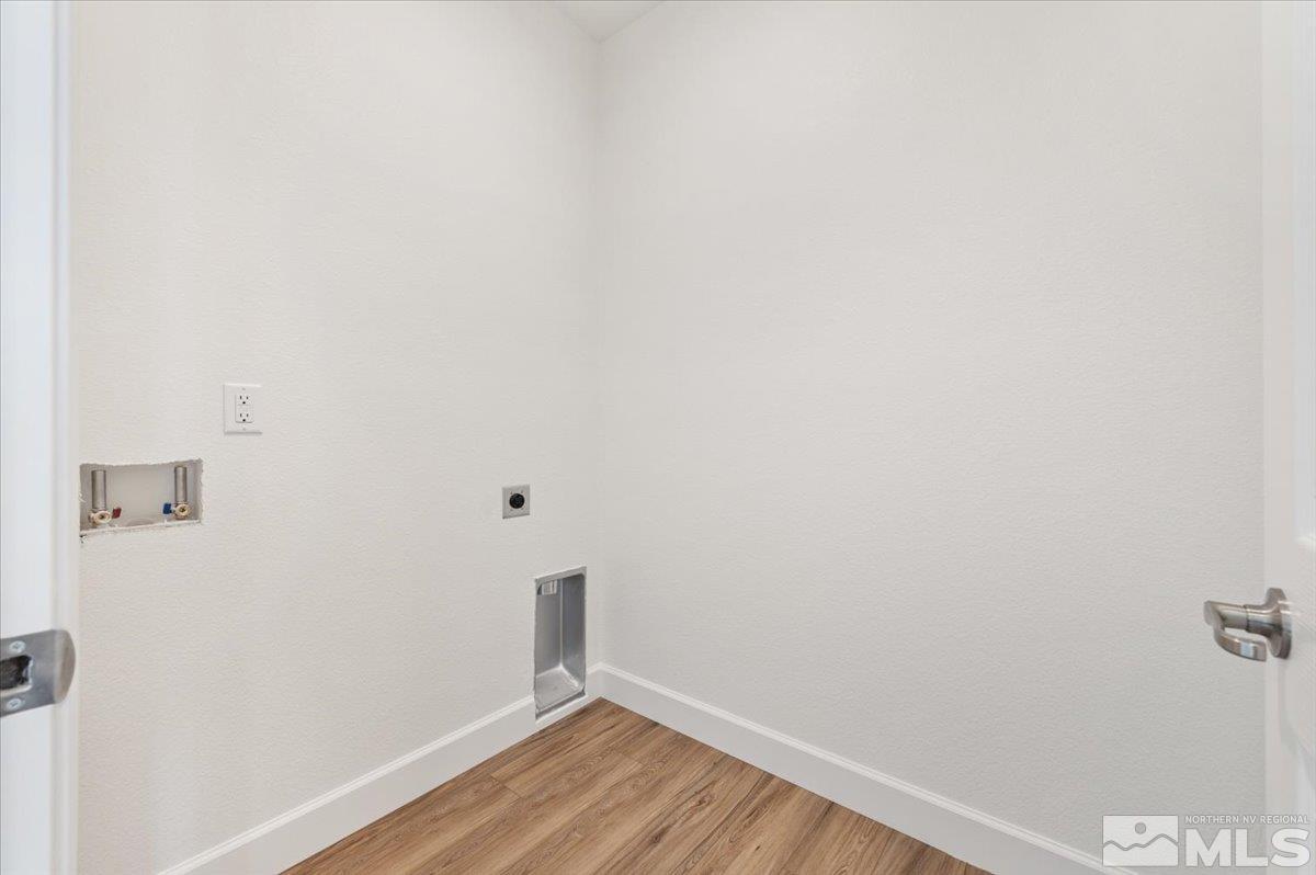 867 Agate Way Property Photo 35