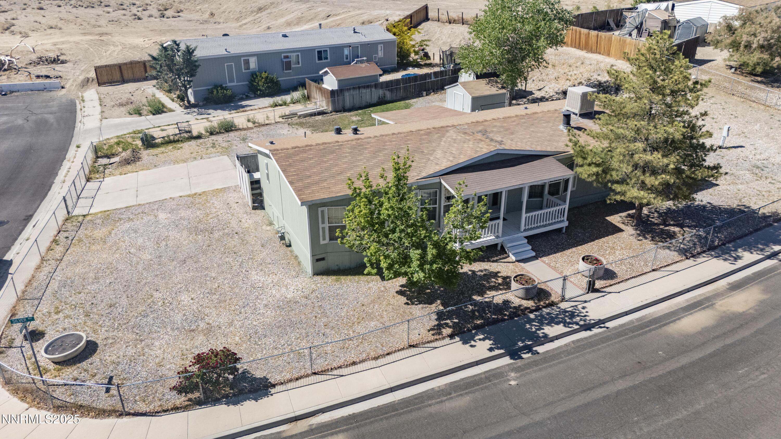 779 Silver Way Property Photo 6