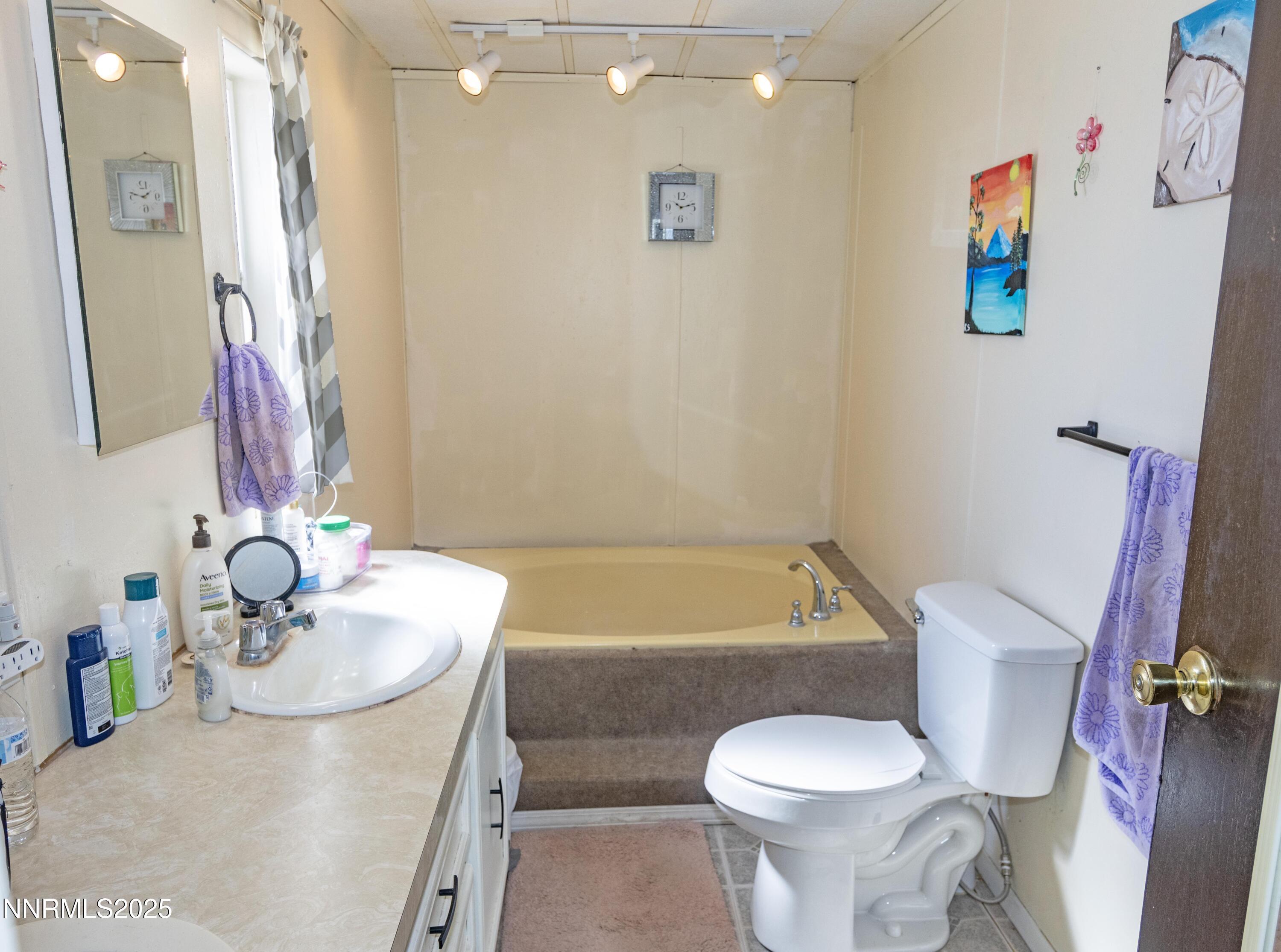 779 Silver Way Property Photo 28
