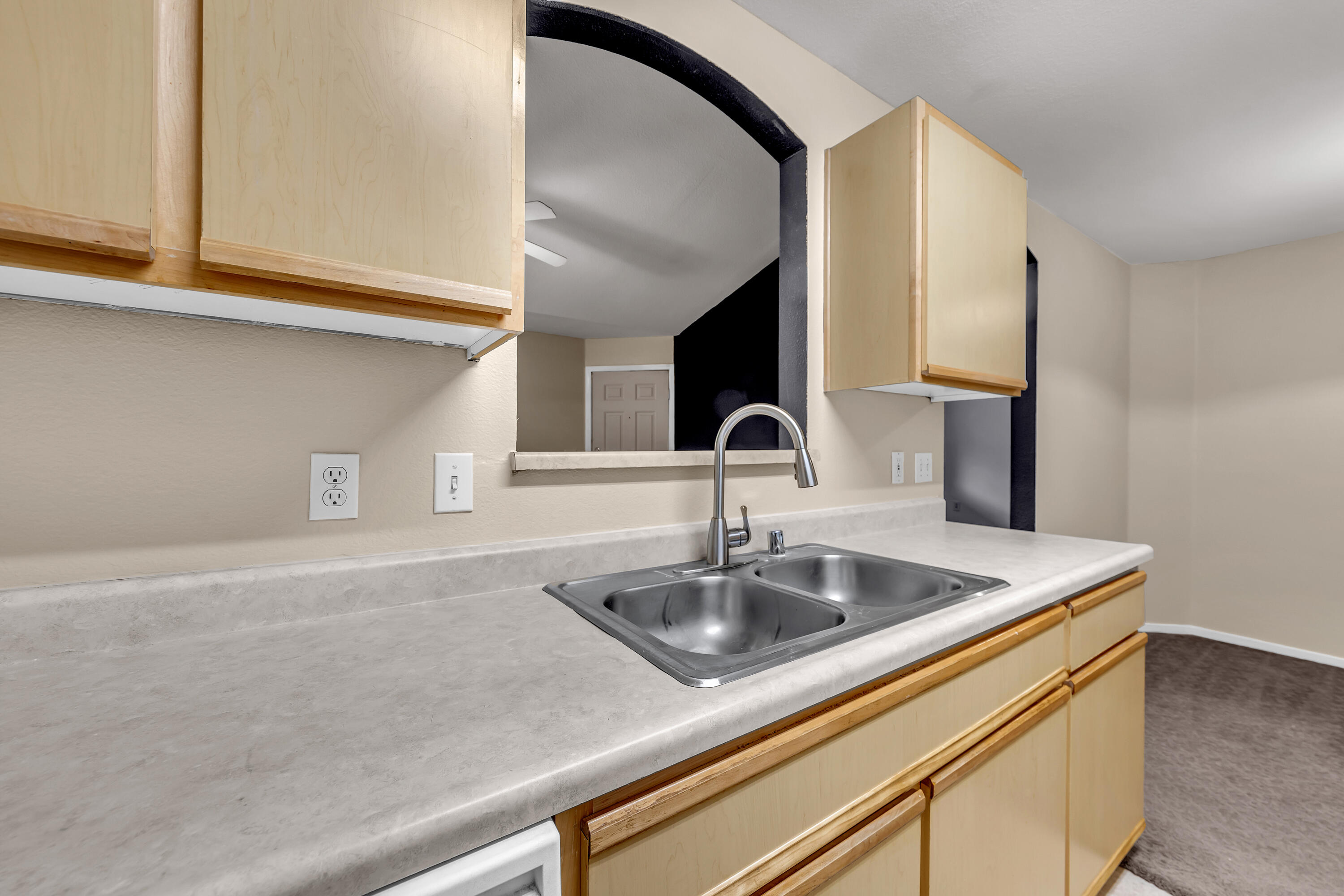 6850 Sharlands Avenue Property Photo 14
