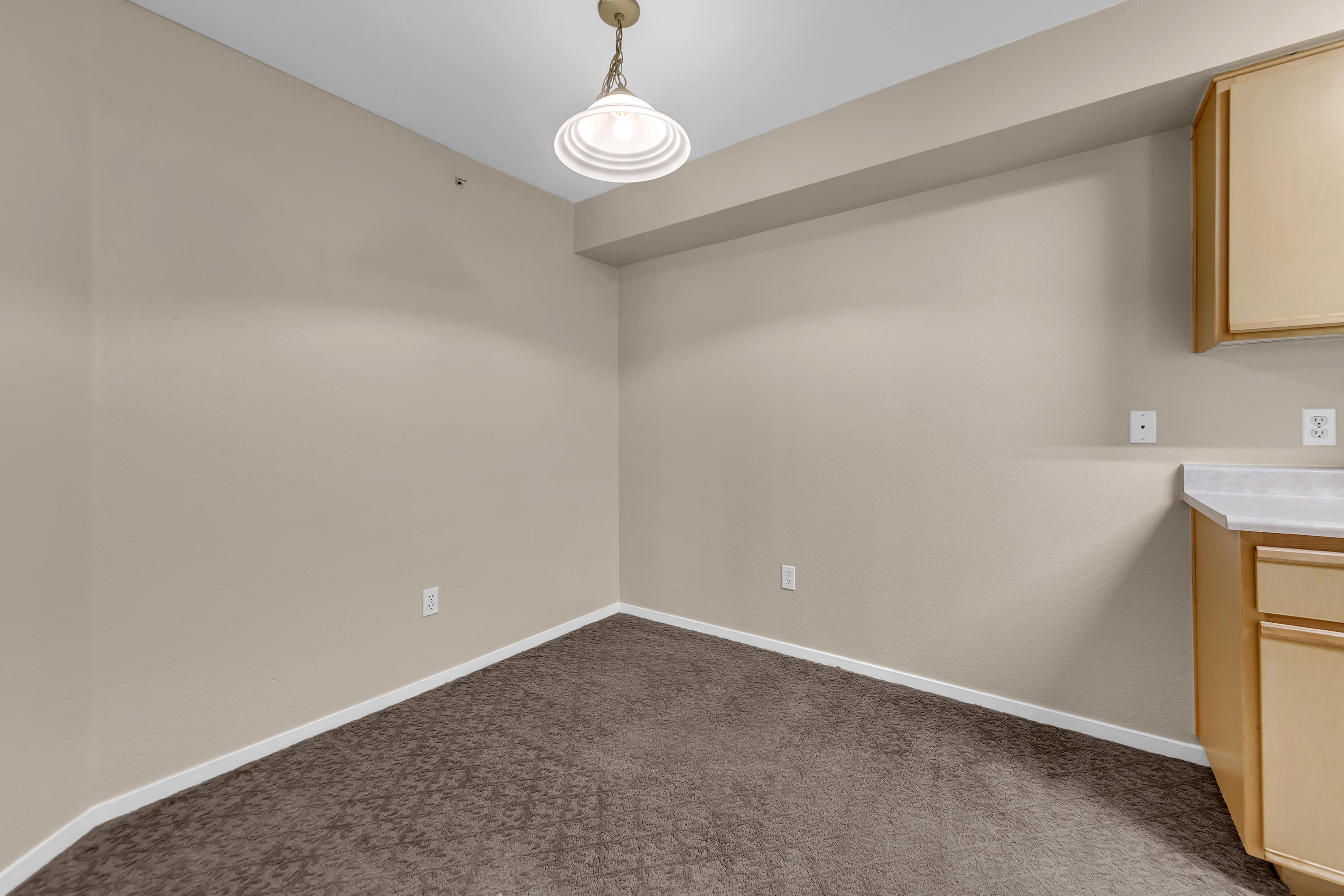 6850 Sharlands Avenue Property Photo 15