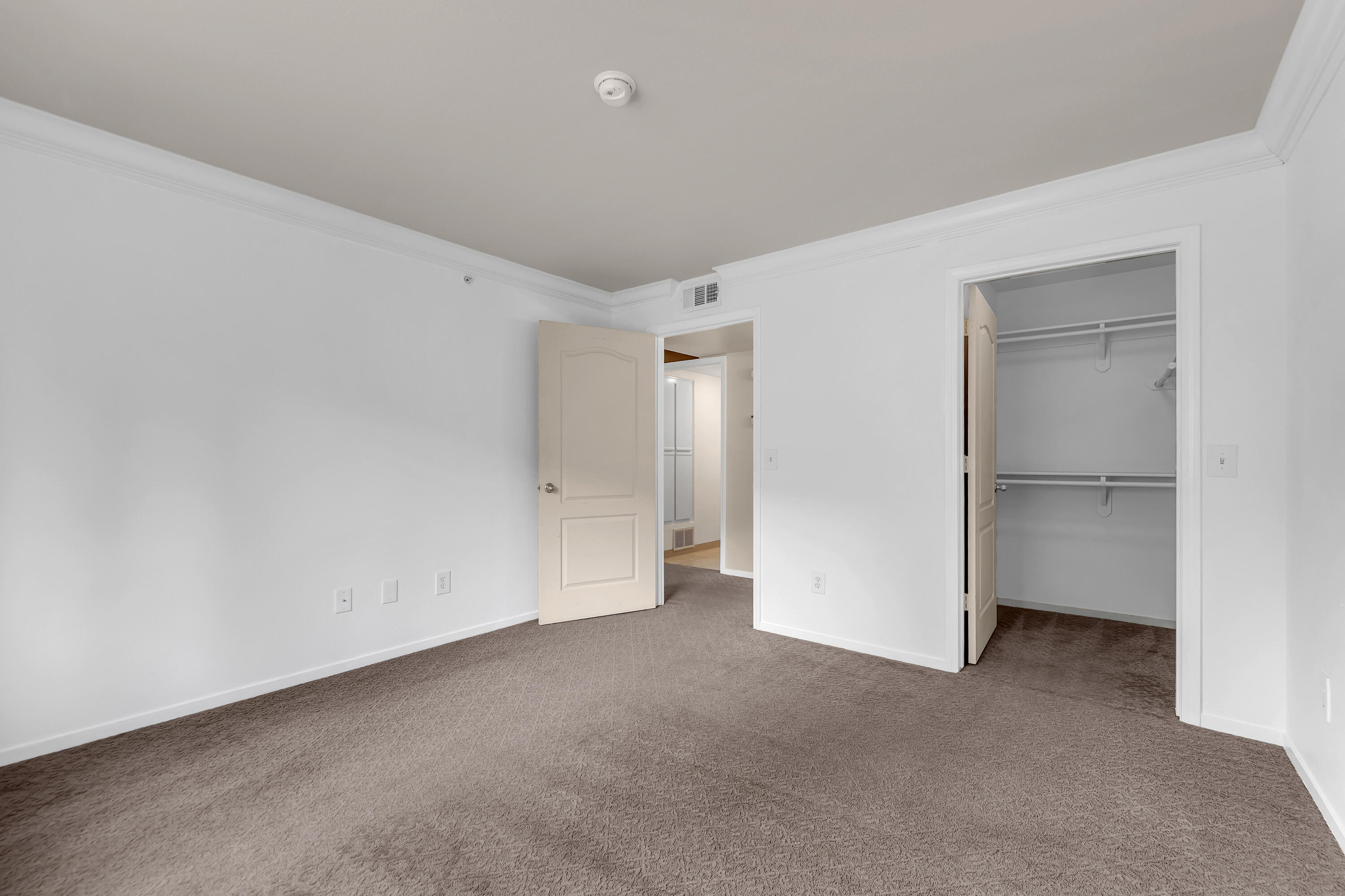 6850 Sharlands Avenue Property Photo 21