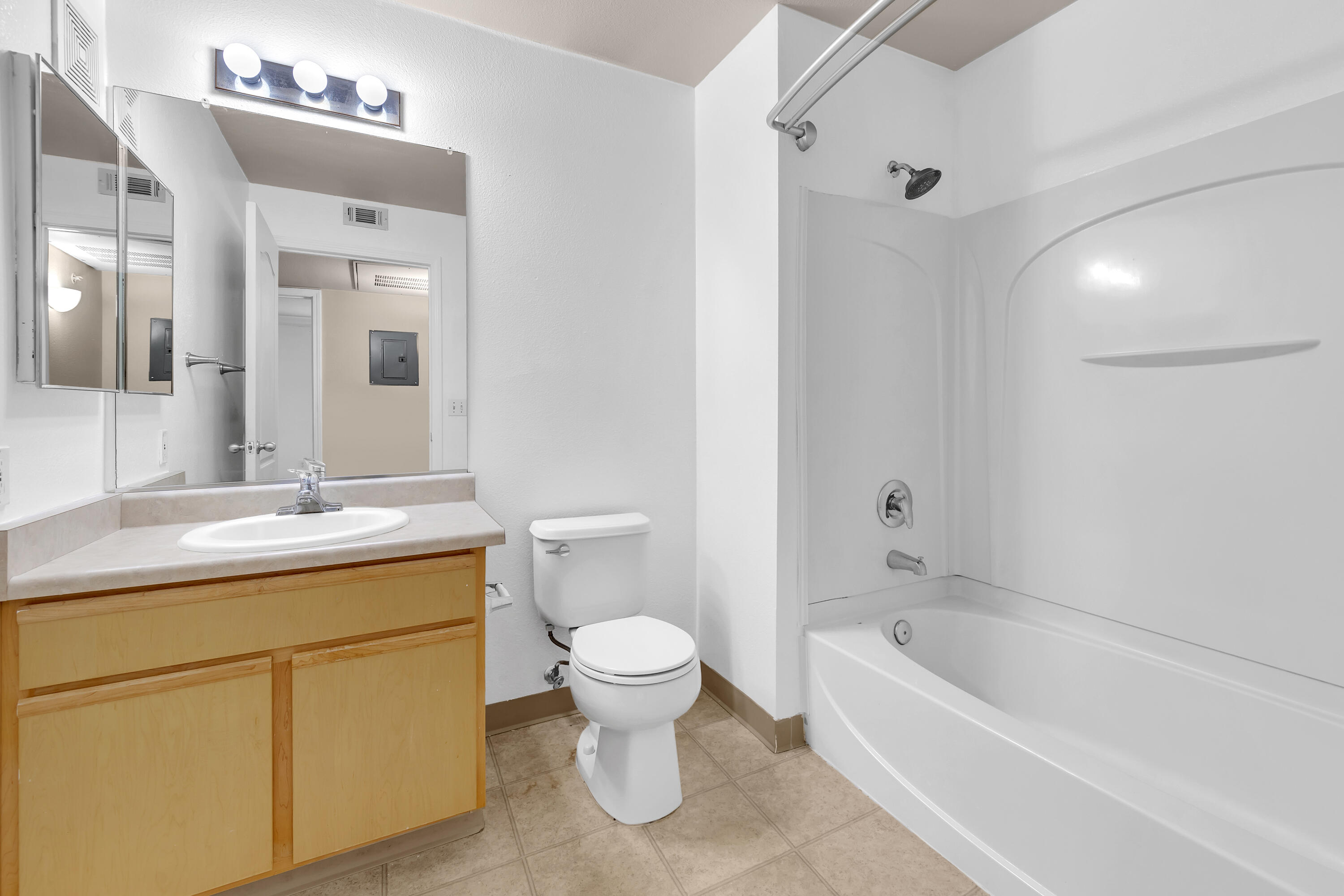 6850 Sharlands Avenue Property Photo 24