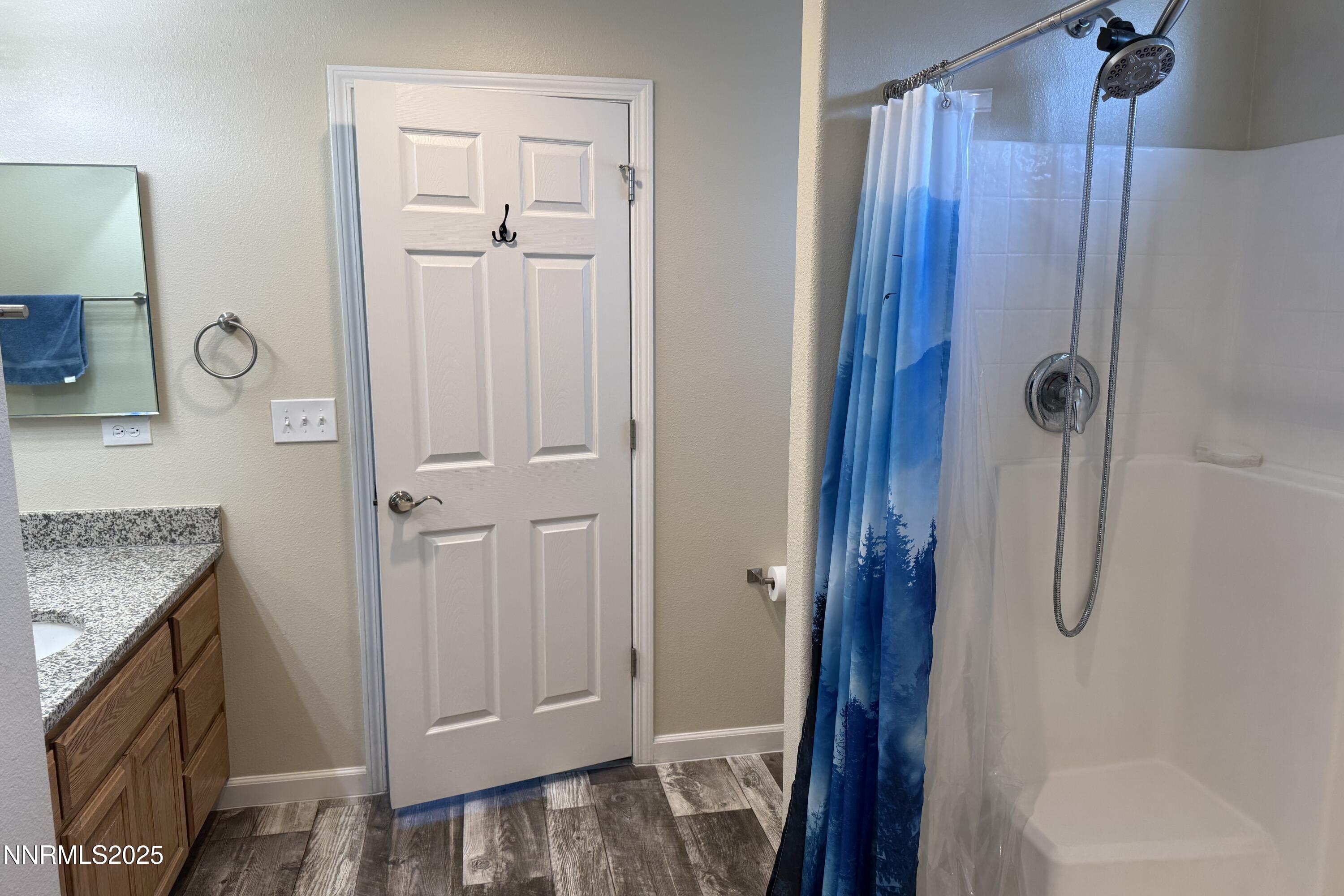 3185 Cliffrose Drive Property Photo 2