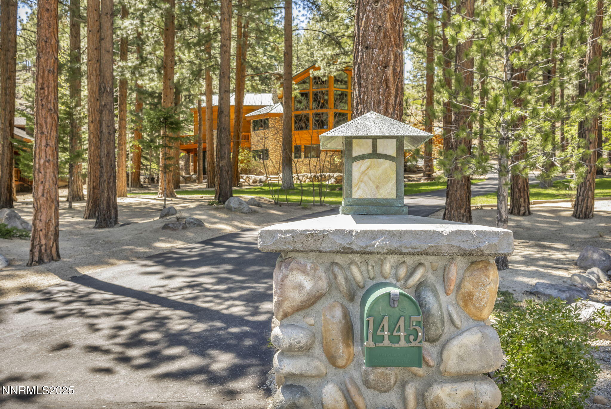 1445 Austrian Pine Road Property Photo 3