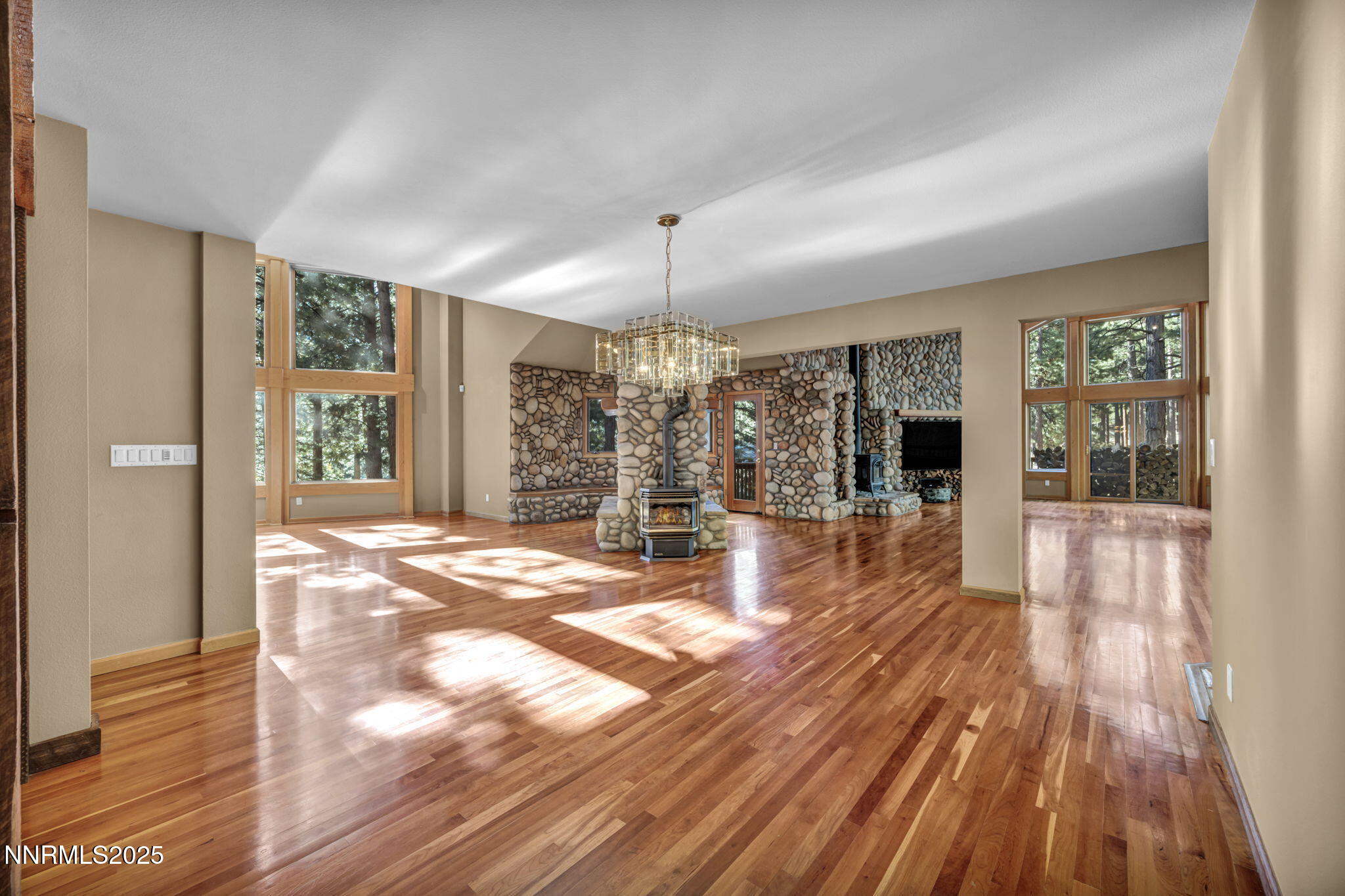 1445 Austrian Pine Road Property Photo 14