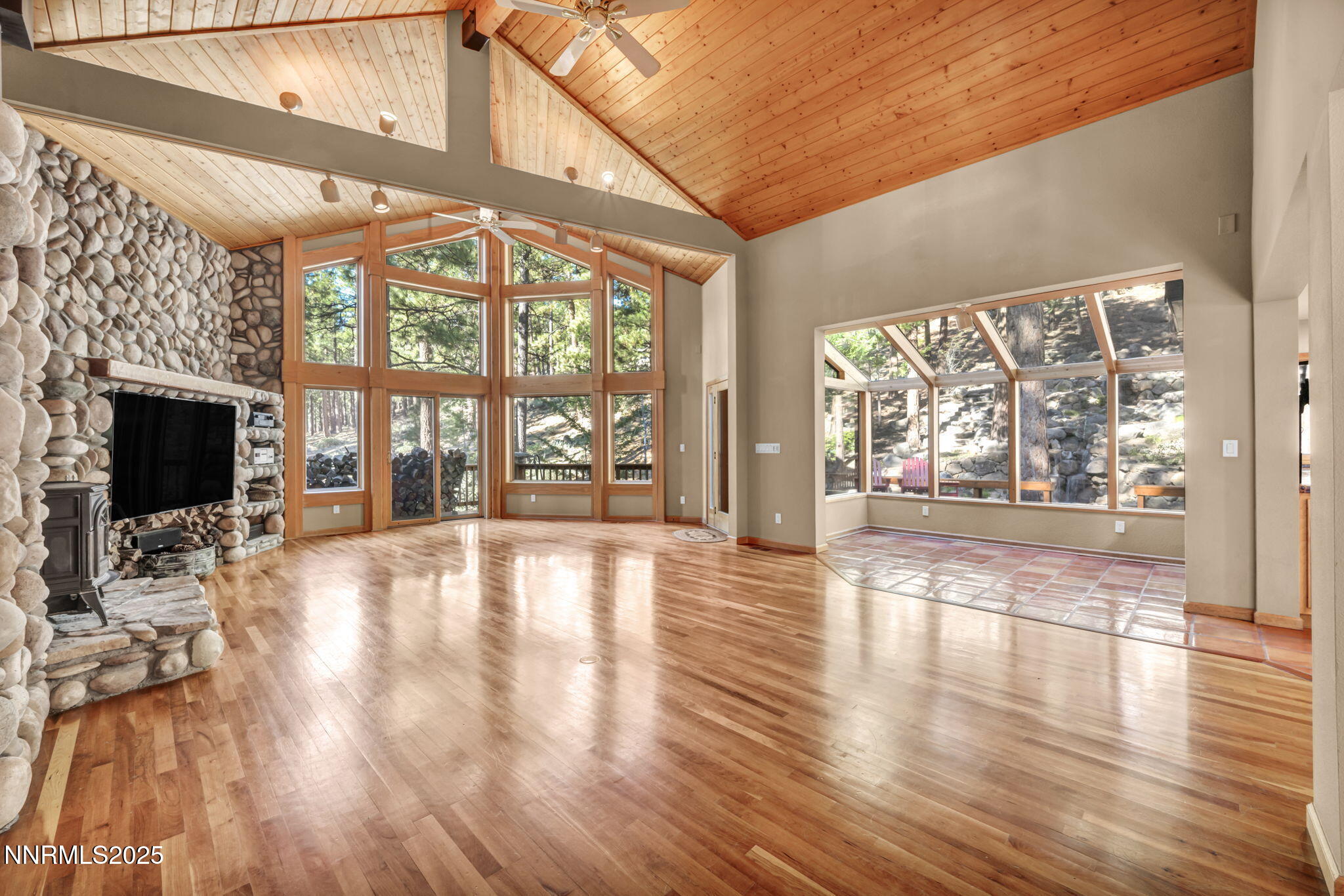 1445 Austrian Pine Road Property Photo 15