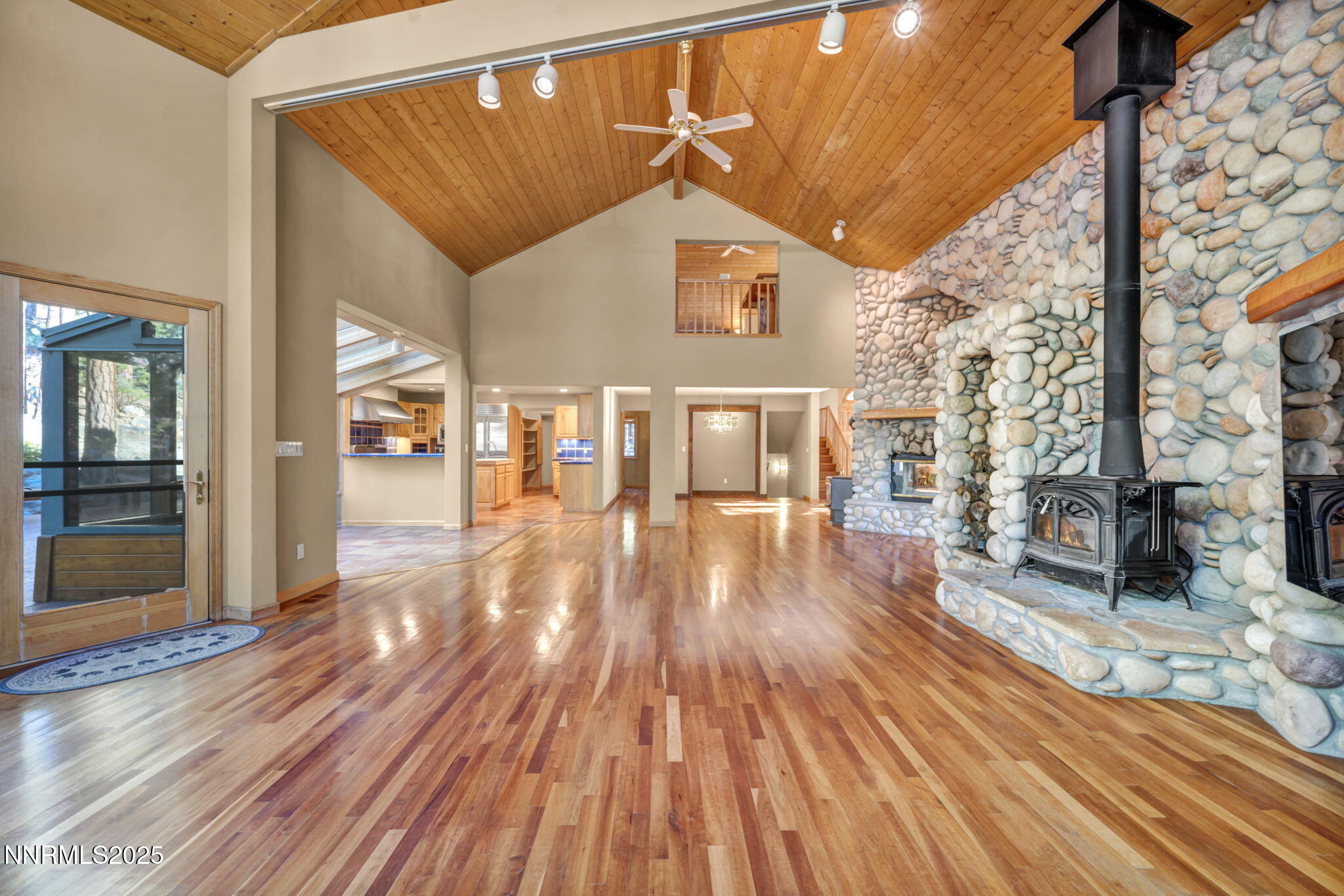 1445 Austrian Pine Road Property Photo 17