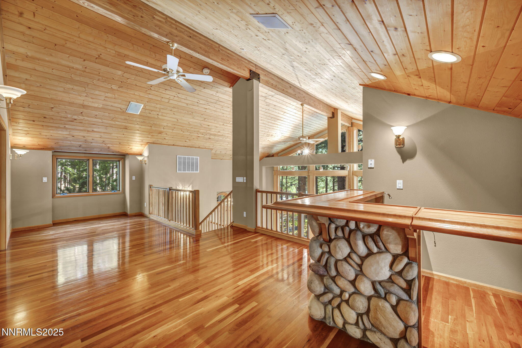 1445 Austrian Pine Road Property Photo 23