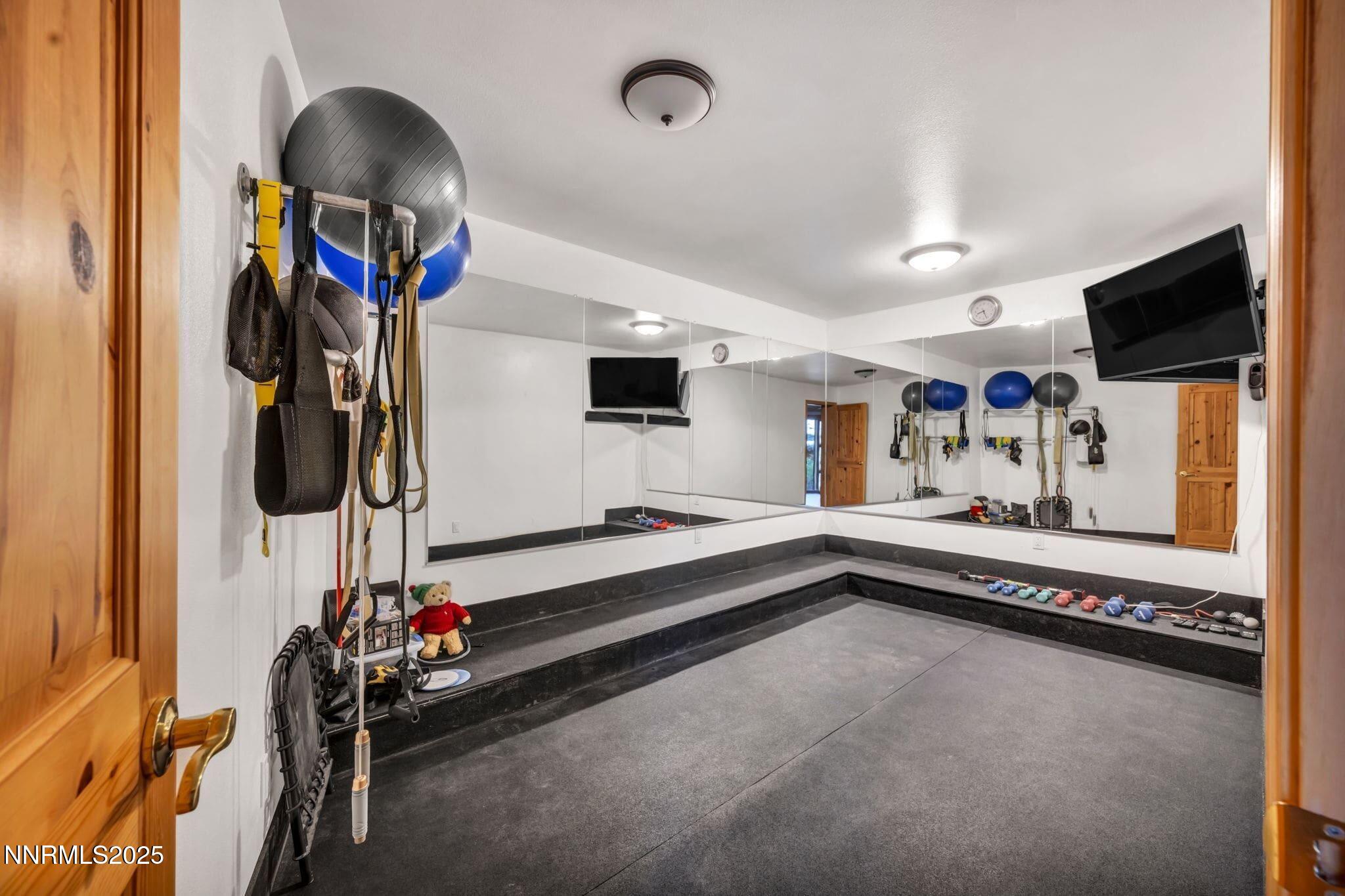 1445 Austrian Pine Road Property Photo 35
