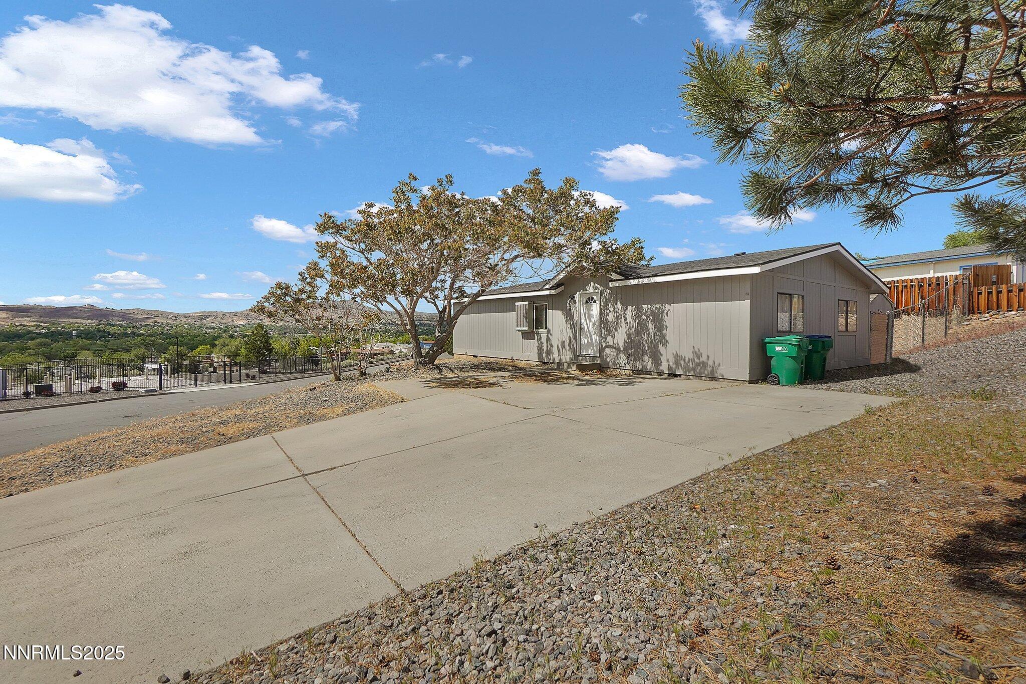 520 Wall Canyon Drive Property Photo 1