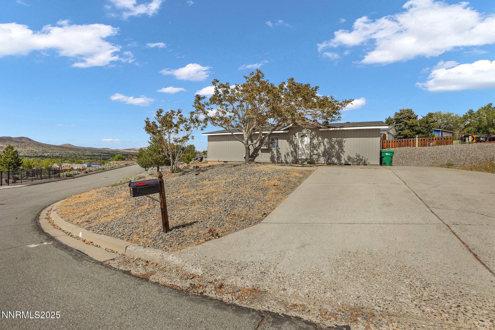 520 Wall Canyon Drive Property Photo 2