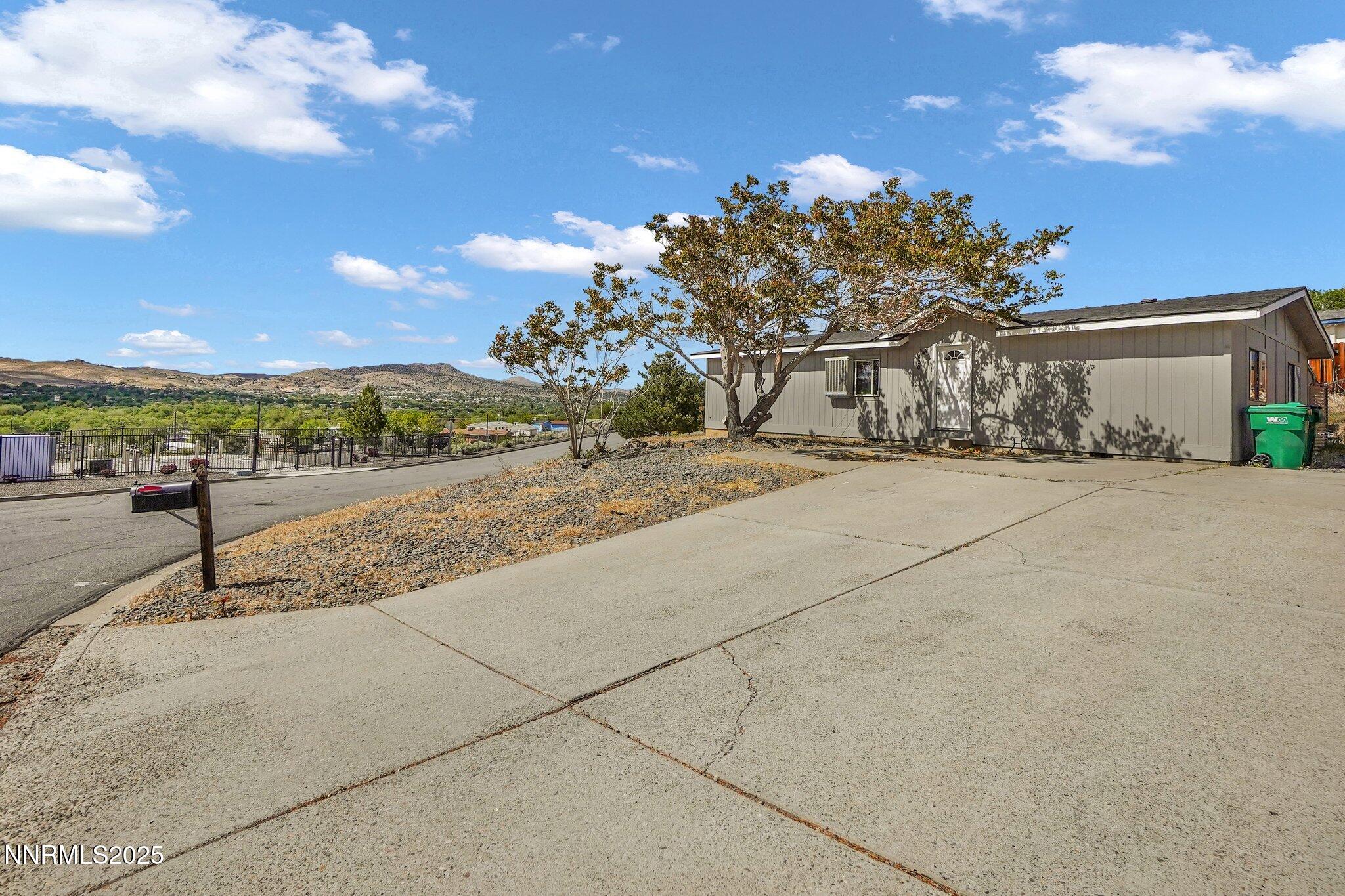 520 Wall Canyon Drive Property Photo 5
