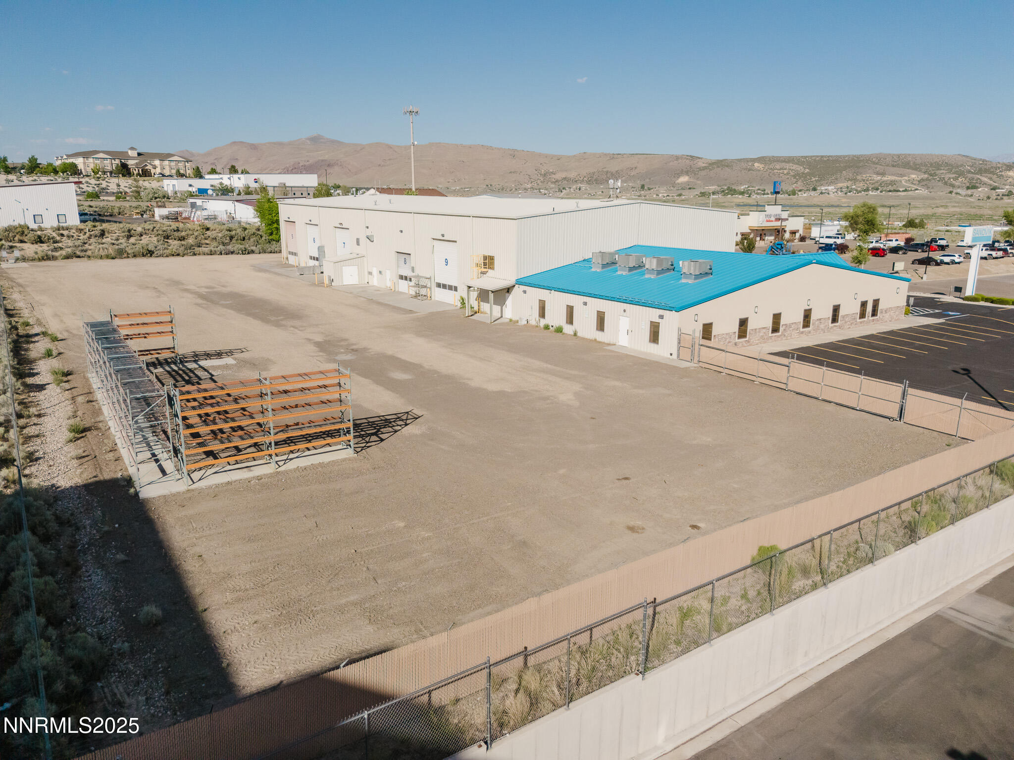 2575 Alta Vista Drive Property Photo 4