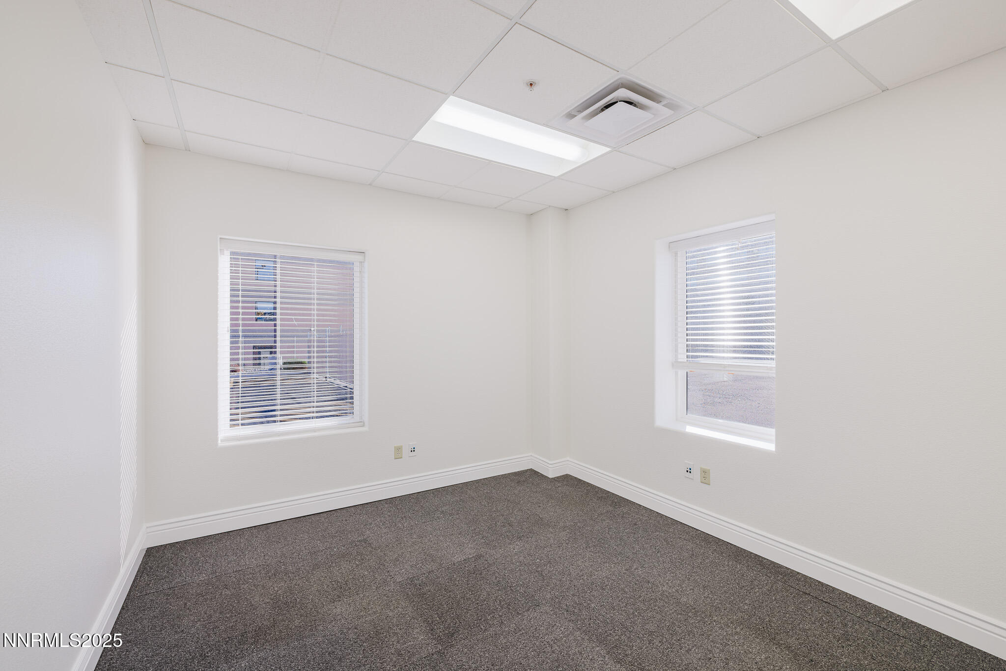 2575 Alta Vista Drive Property Photo 21