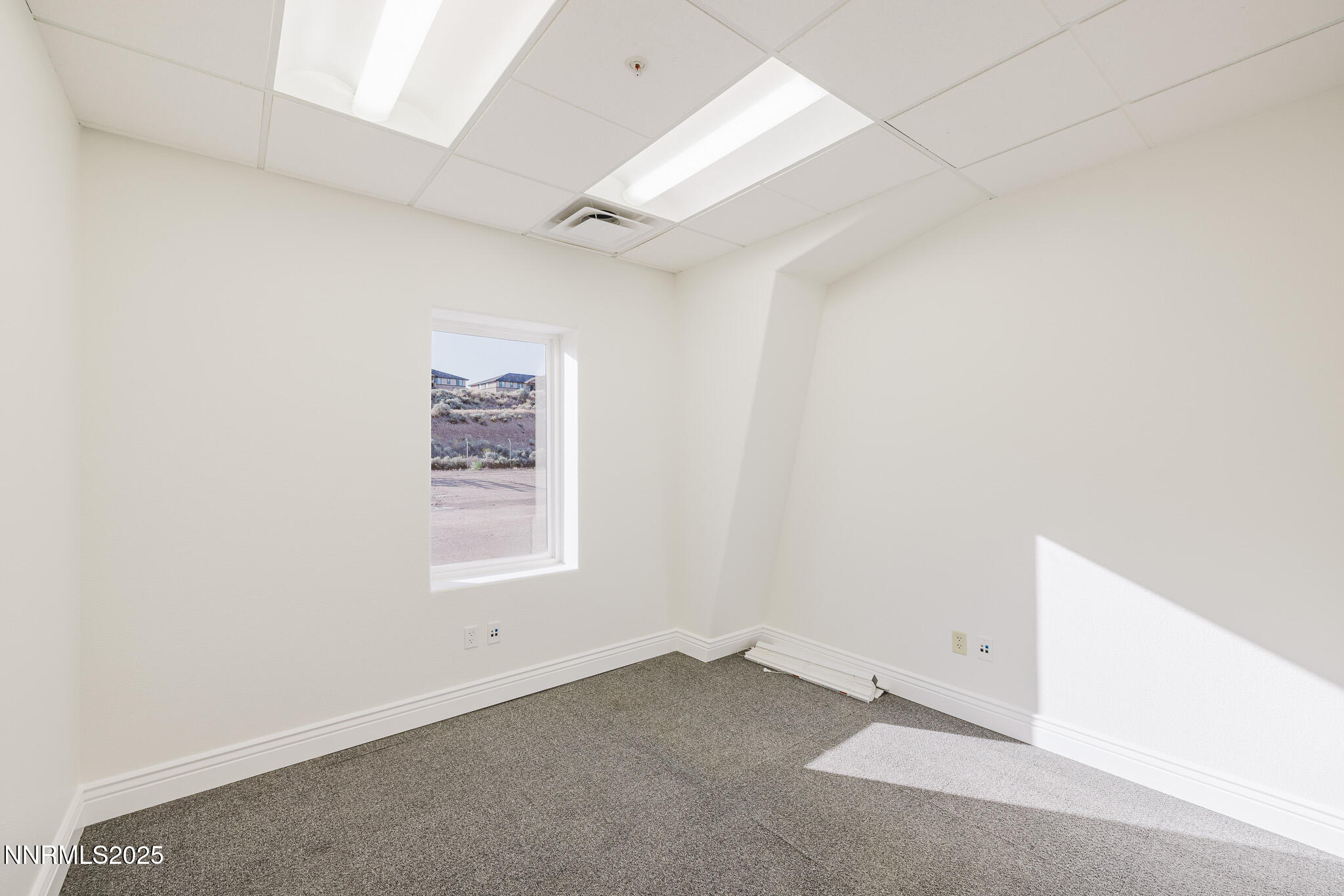 2575 Alta Vista Drive Property Photo 23