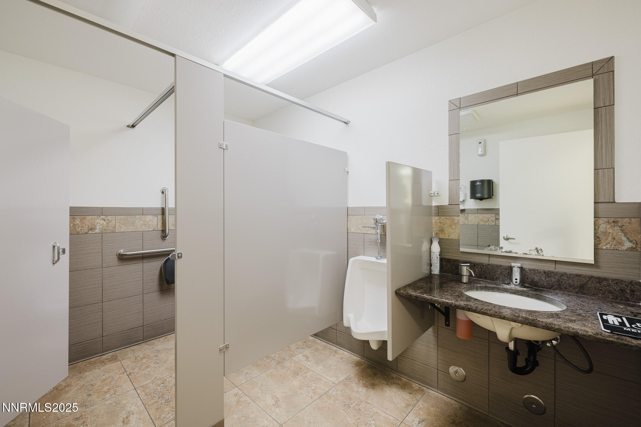 2575 Alta Vista Drive Property Photo 33