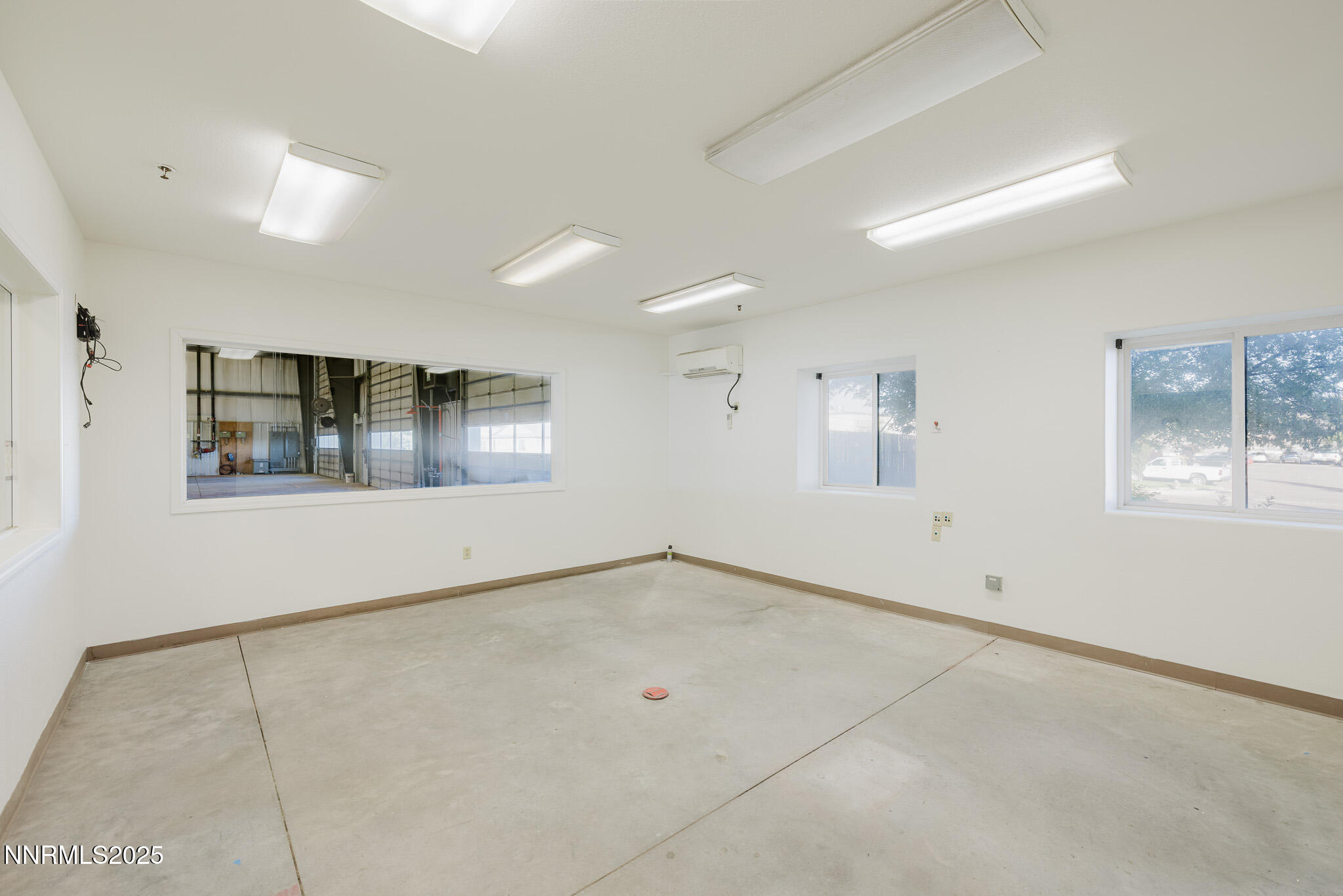 2575 Alta Vista Drive Property Photo 39