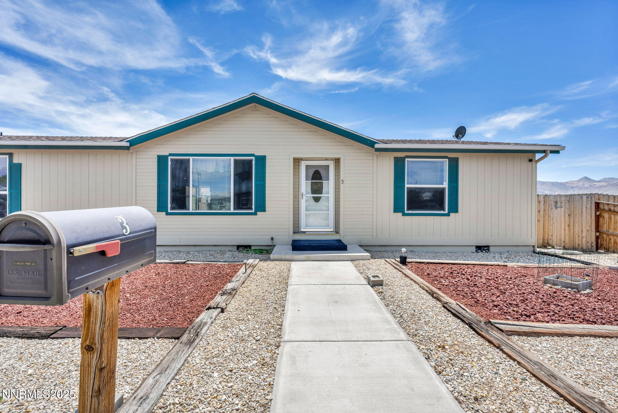 3 Smoke Tree Lane Property Photo 2