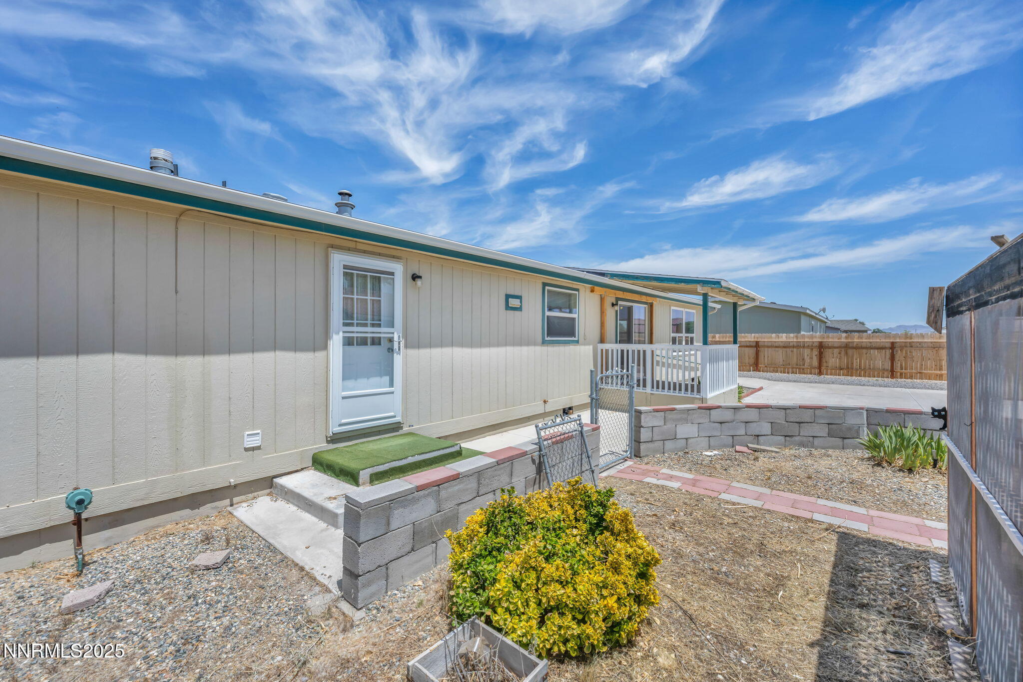 3 Smoke Tree Lane Property Photo 7