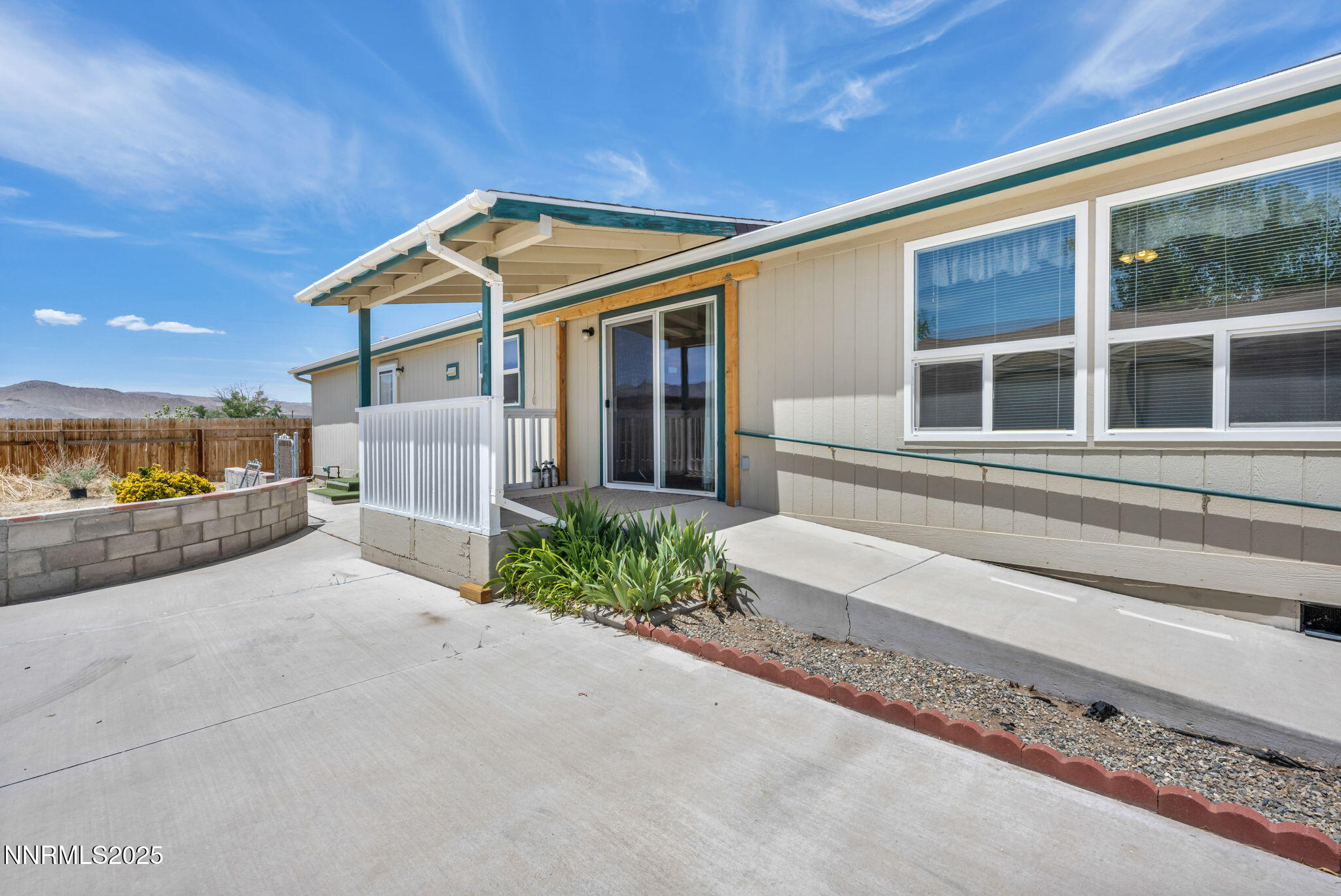 3 Smoke Tree Lane Property Photo 8