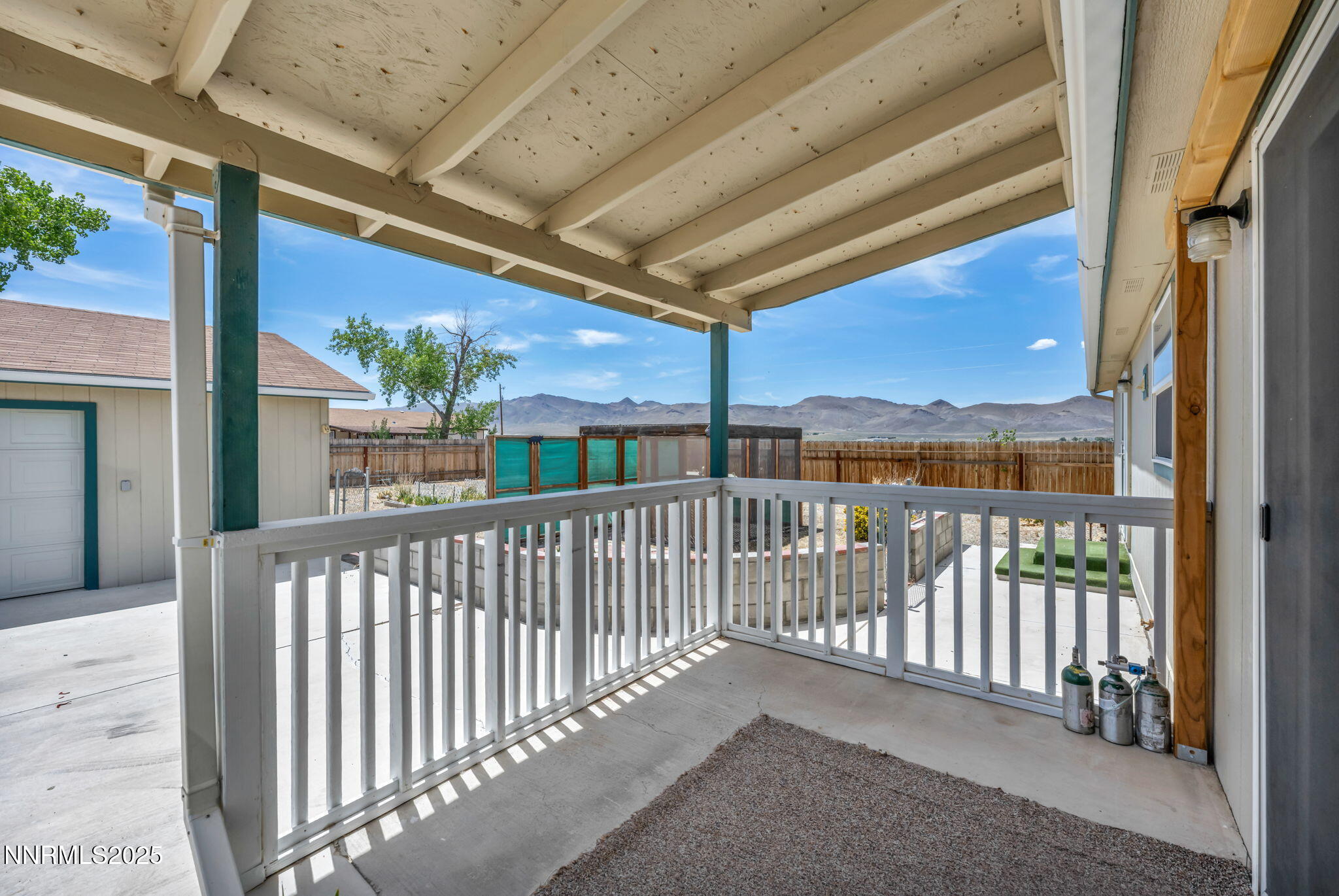 3 Smoke Tree Lane Property Photo 9