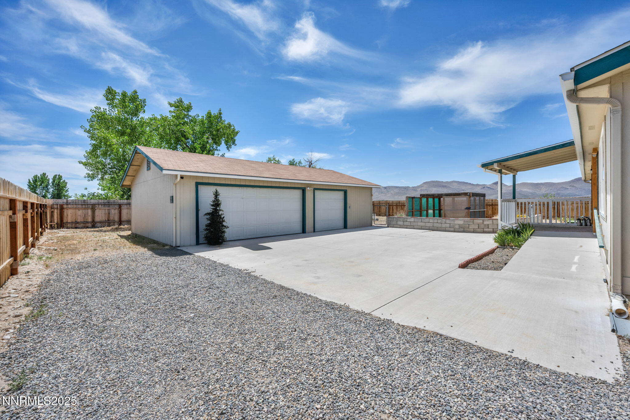 3 Smoke Tree Lane Property Photo 10