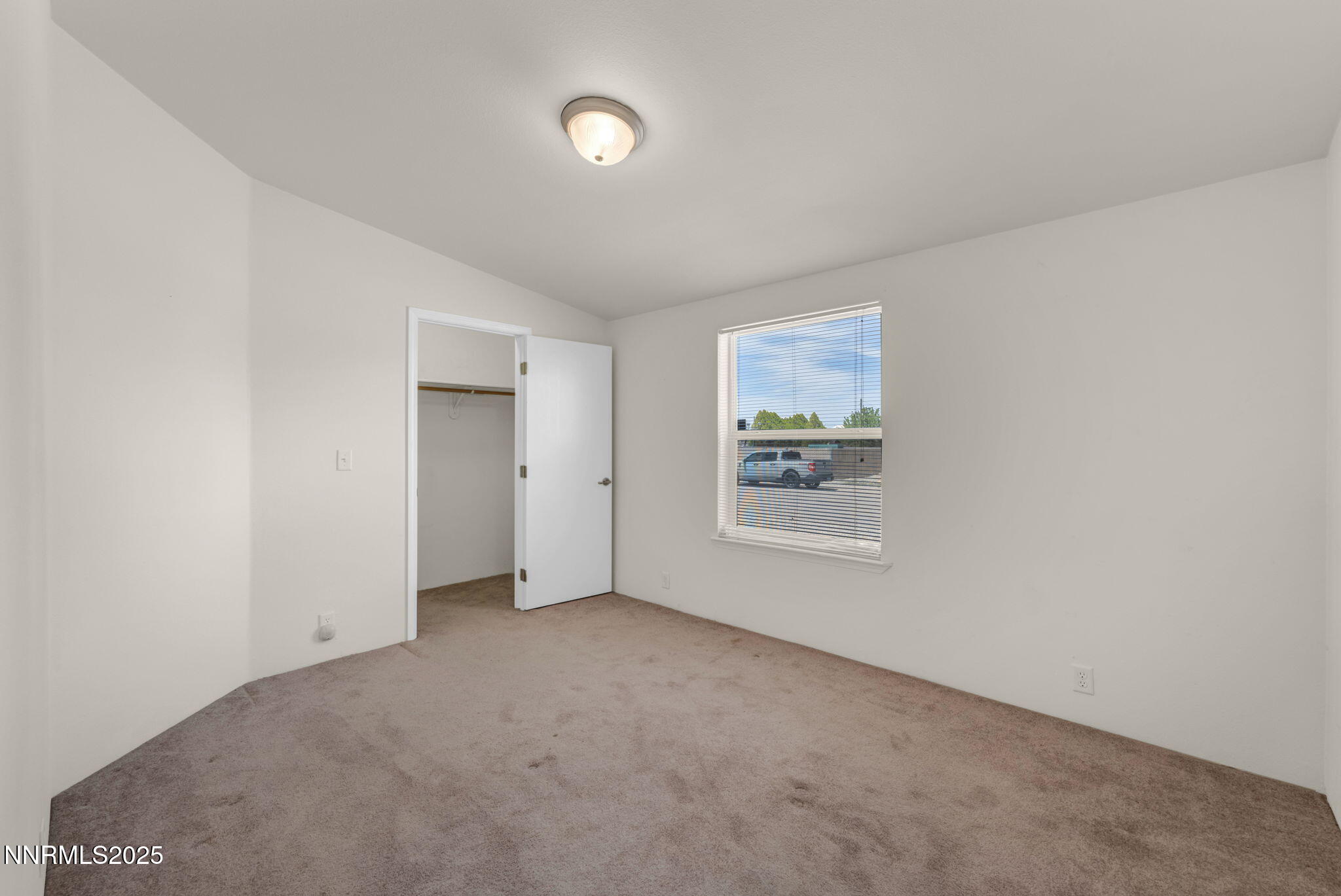 3 Smoke Tree Lane Property Photo 11