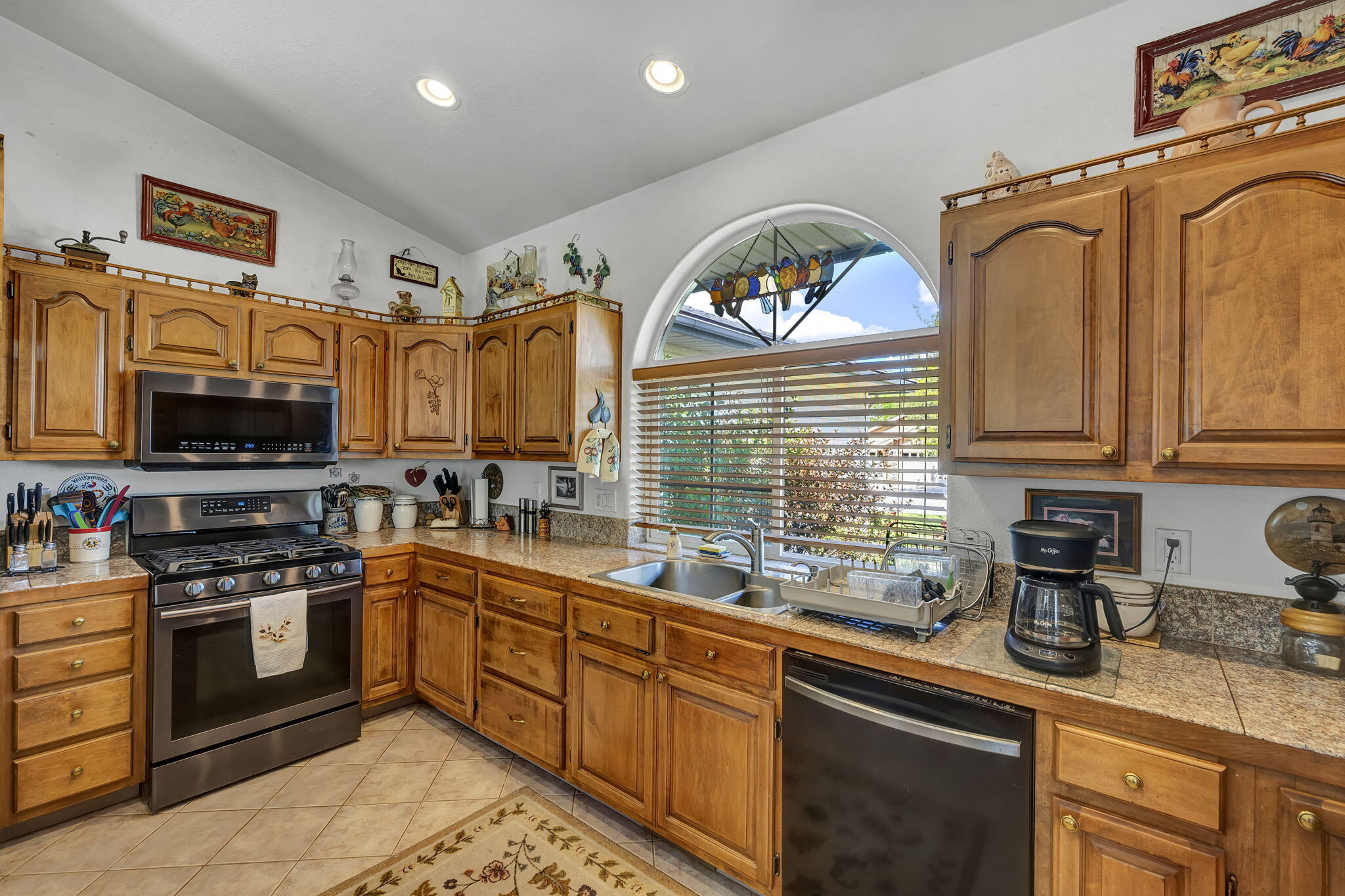 1634 Buzzys Ranch Road Property Photo 11