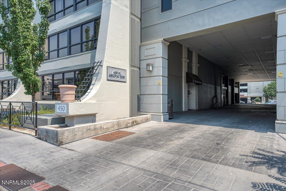 450 N Arlington Avenue Property Photo 3