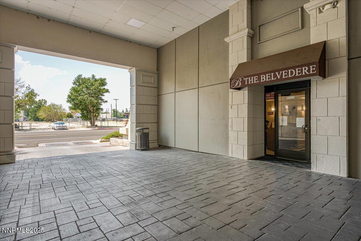 450 N Arlington Avenue Property Photo 4