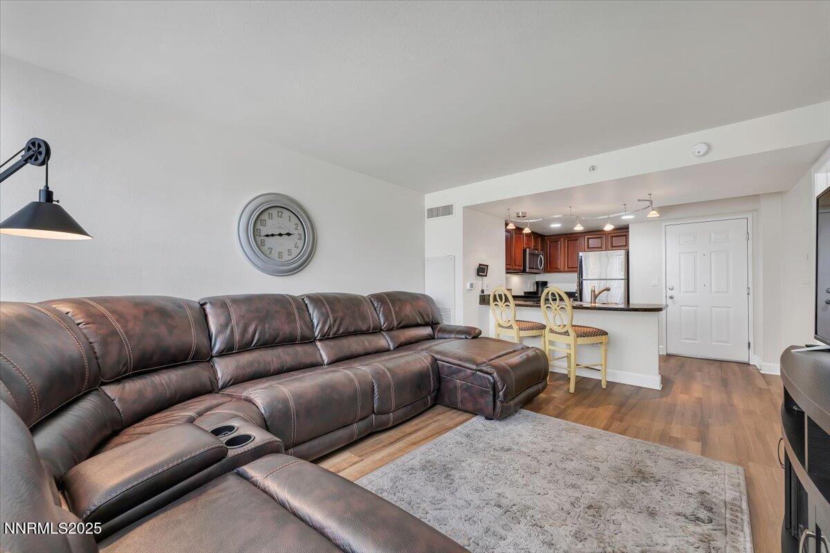 450 N Arlington Avenue Property Photo 8