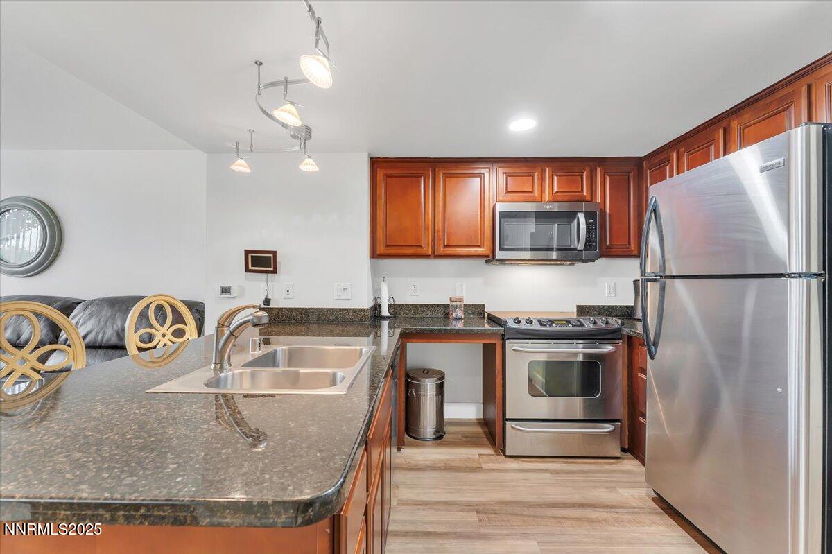 450 N Arlington Avenue Property Photo 12