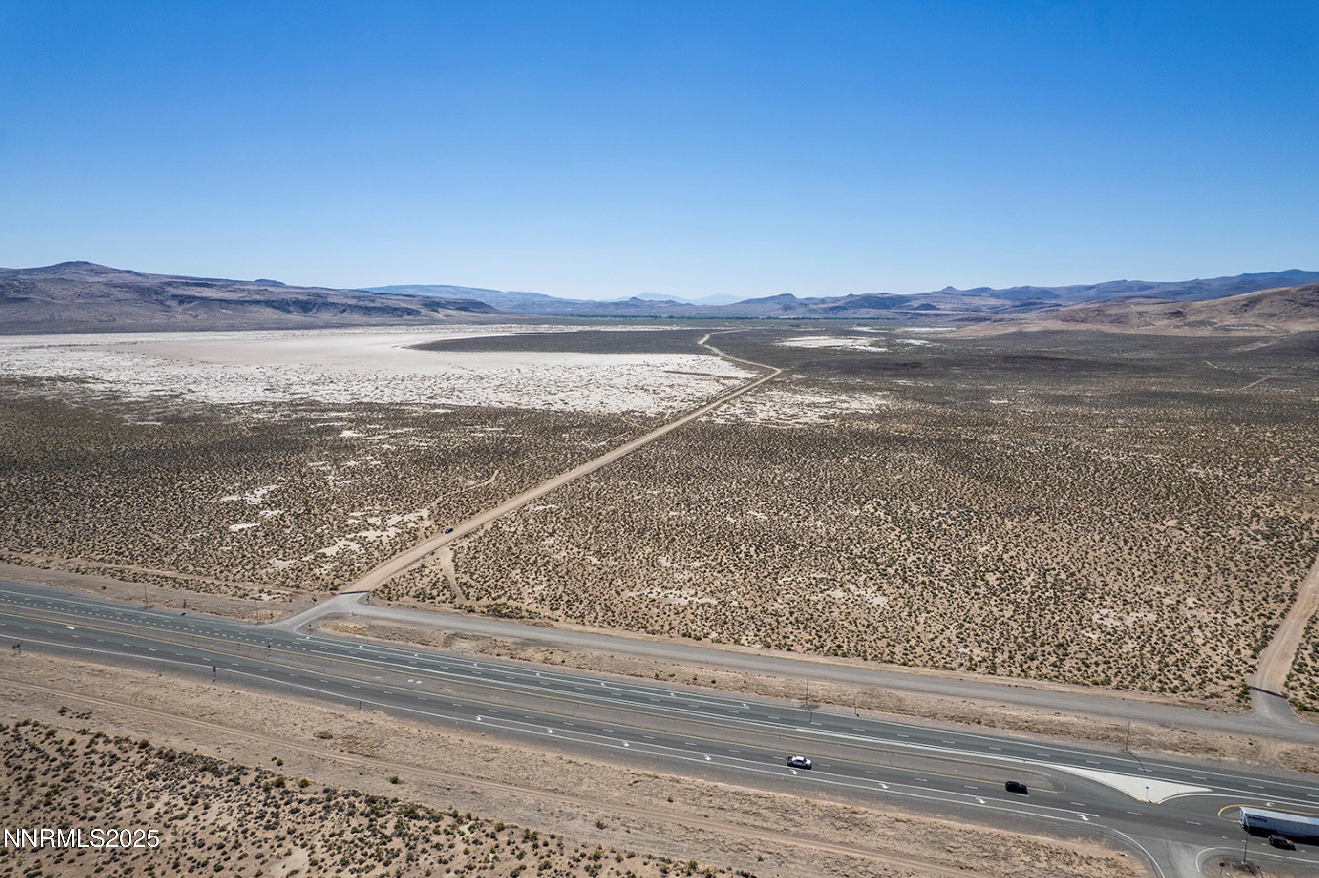 7975 Break-a-heart Road Property Photo 6