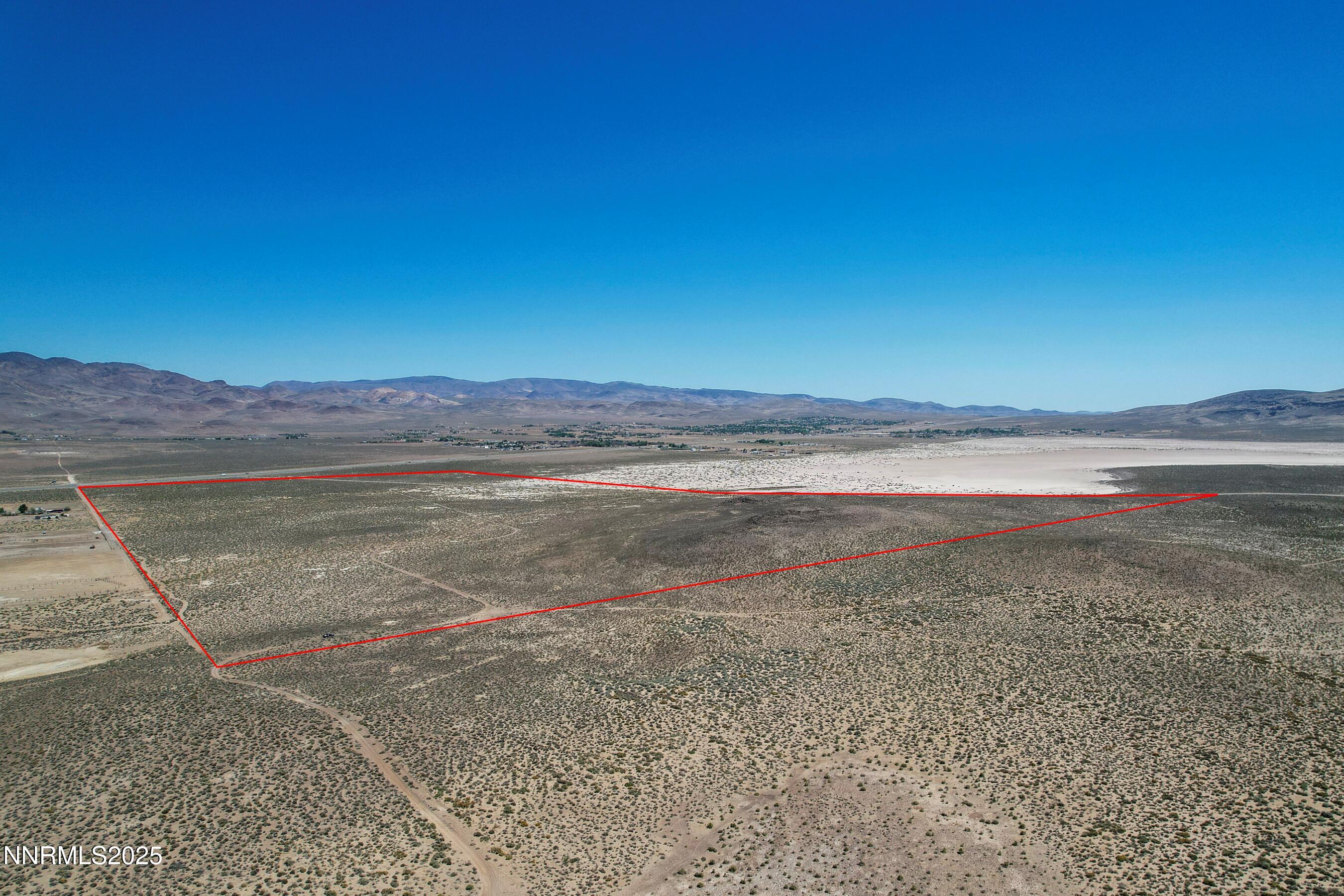 7975 Break-a-heart Road Property Photo 11