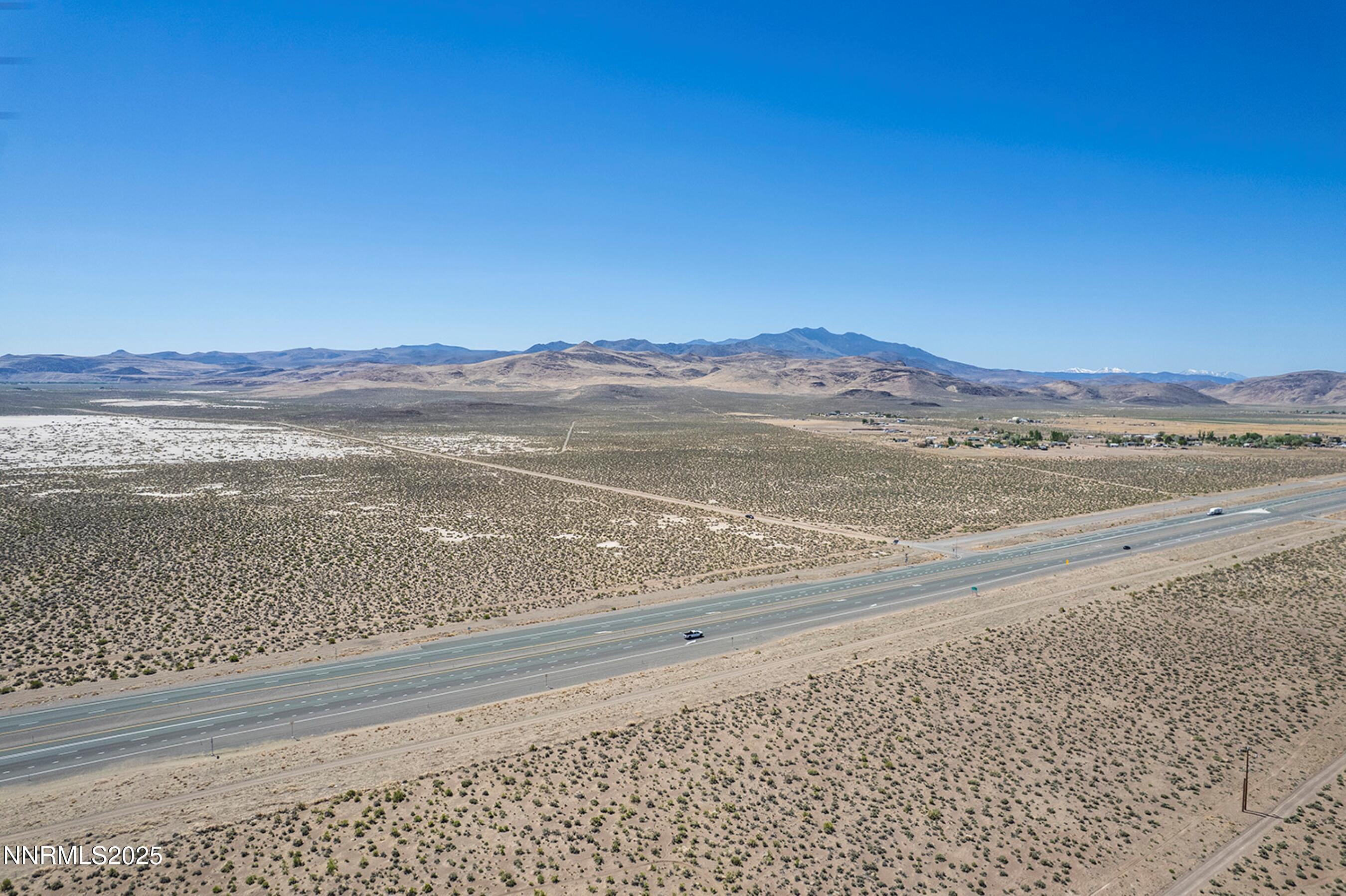 7975 Break-a-heart Road Property Photo 13