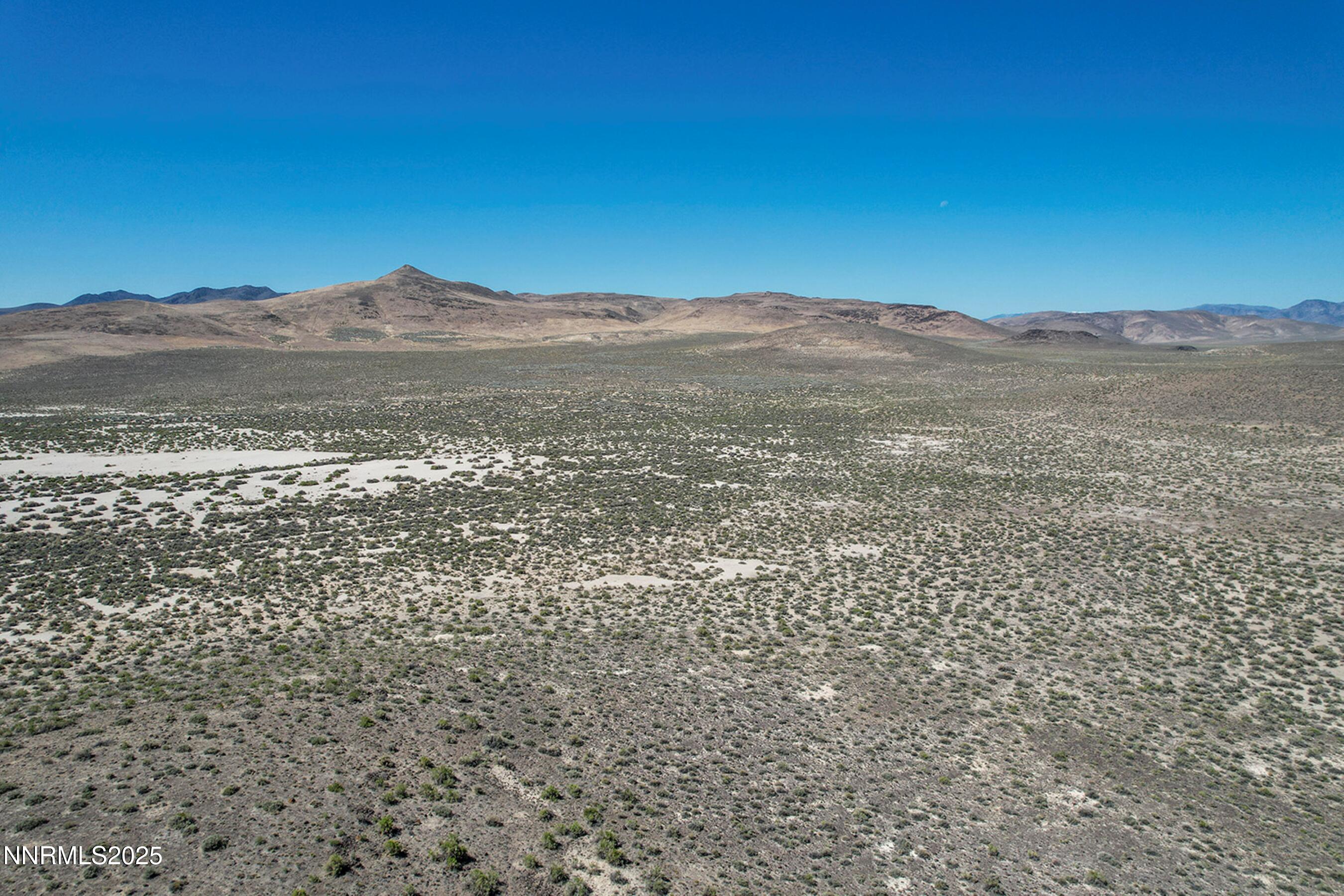 7975 Break-a-heart Road Property Photo 15