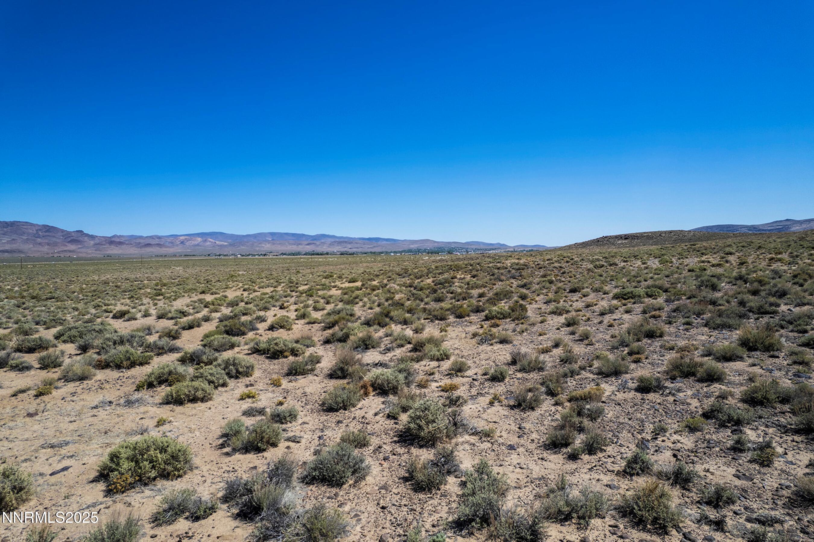 7975 Break-a-heart Road Property Photo 16