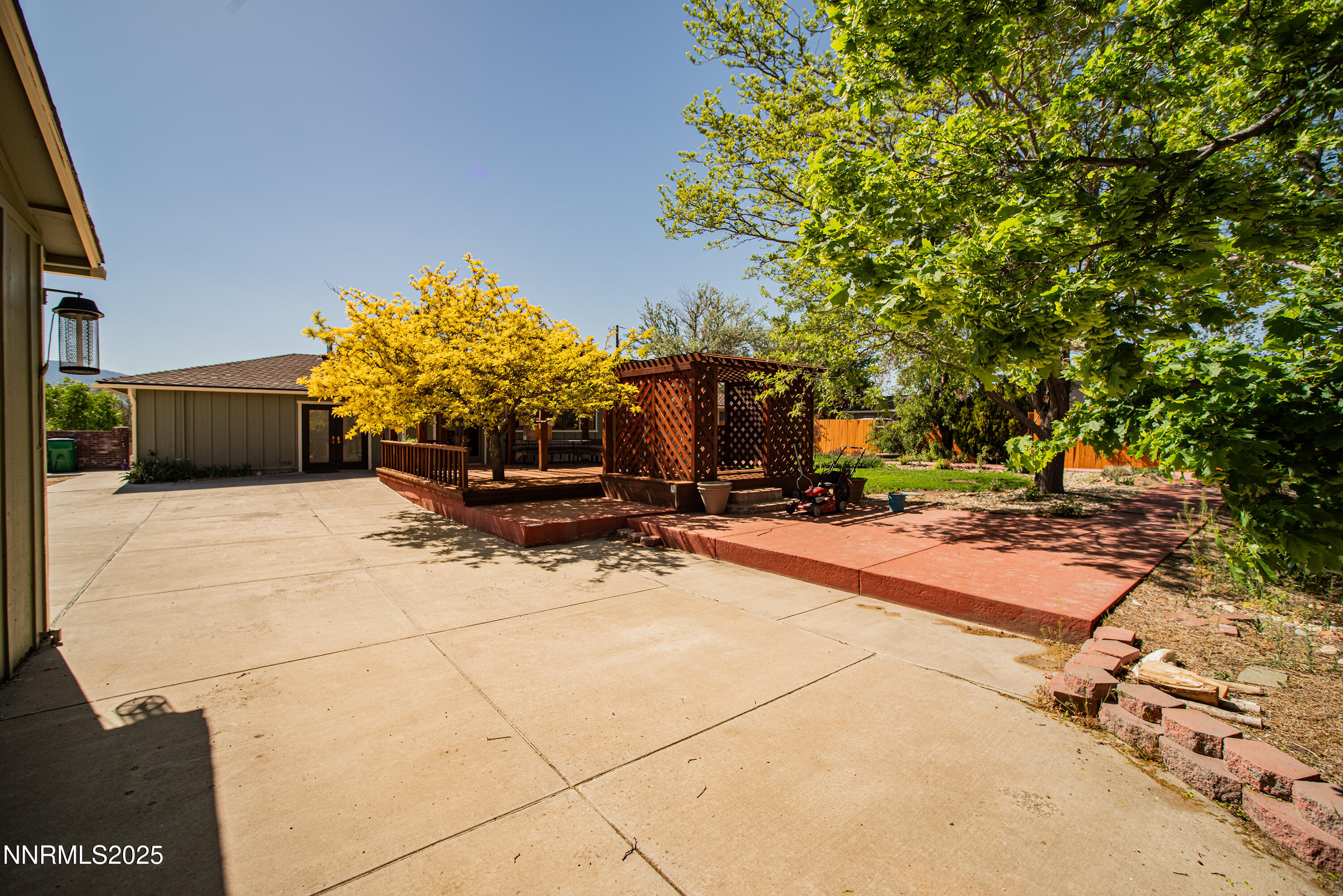 9100 Wigwam Way Property Photo 8