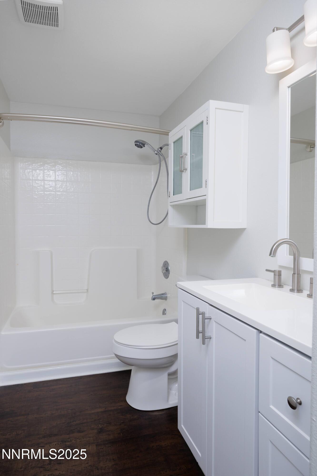 1298 Eider Circle Property Photo 10