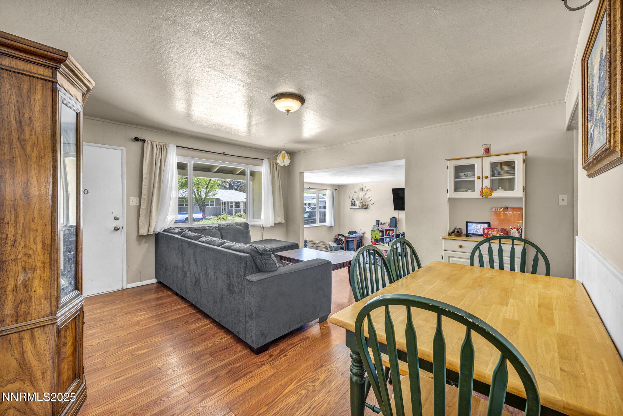 218 Albany Avenue Property Photo 6
