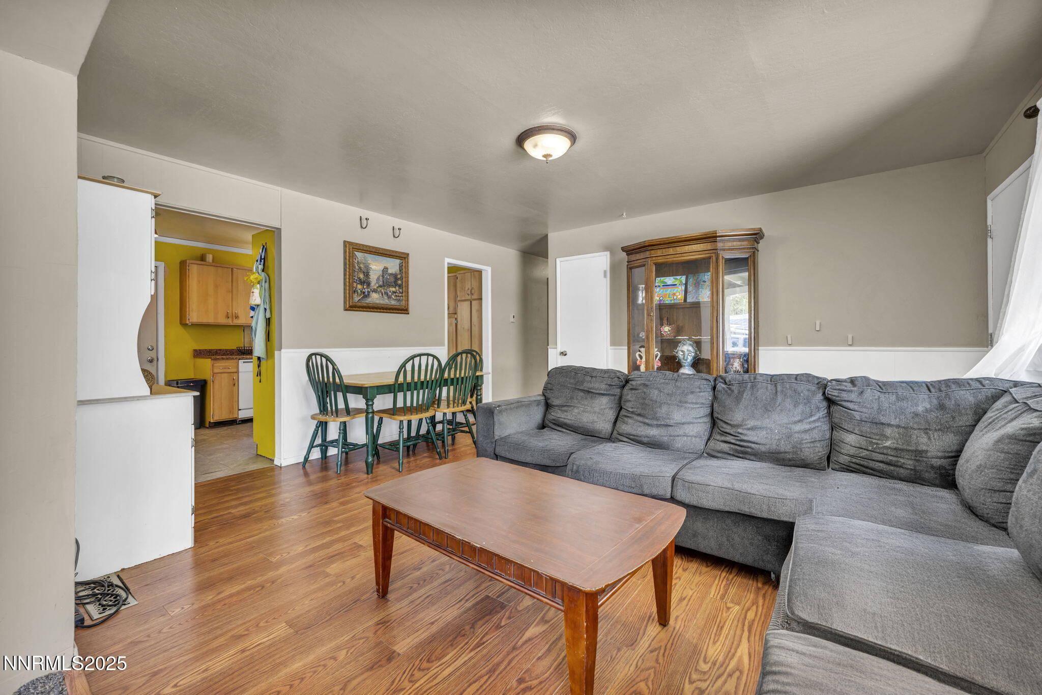218 Albany Avenue Property Photo 9