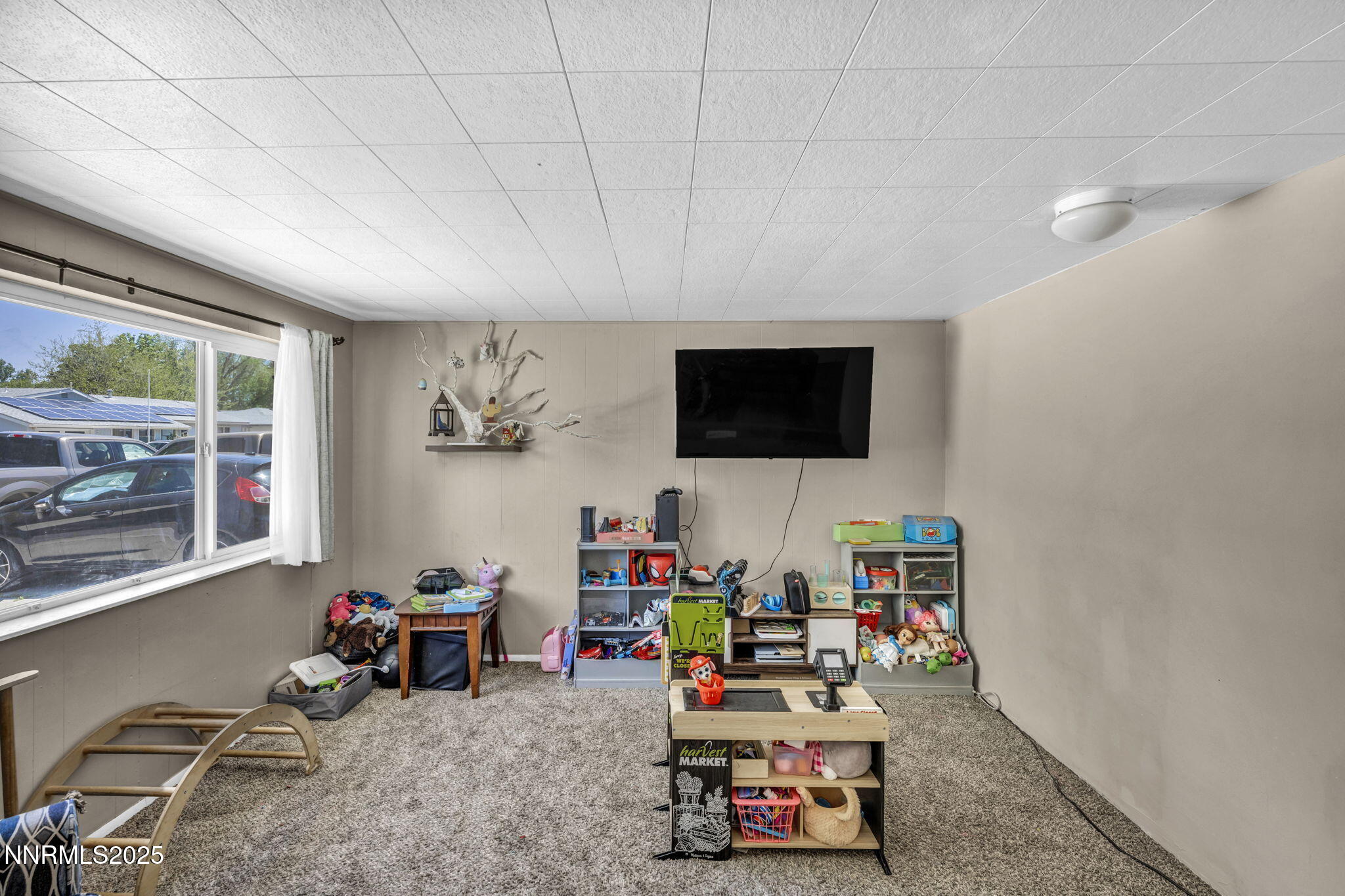 218 Albany Avenue Property Photo 11