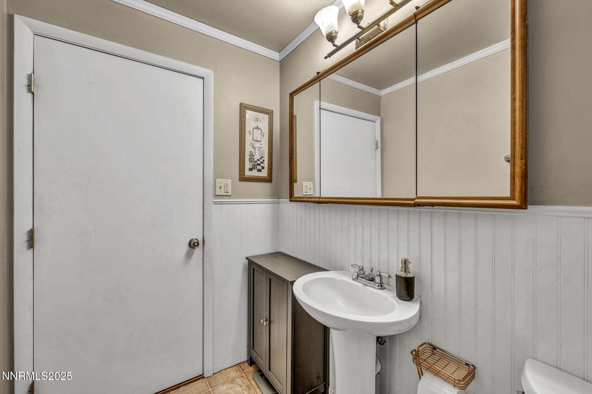 218 Albany Avenue Property Photo 23