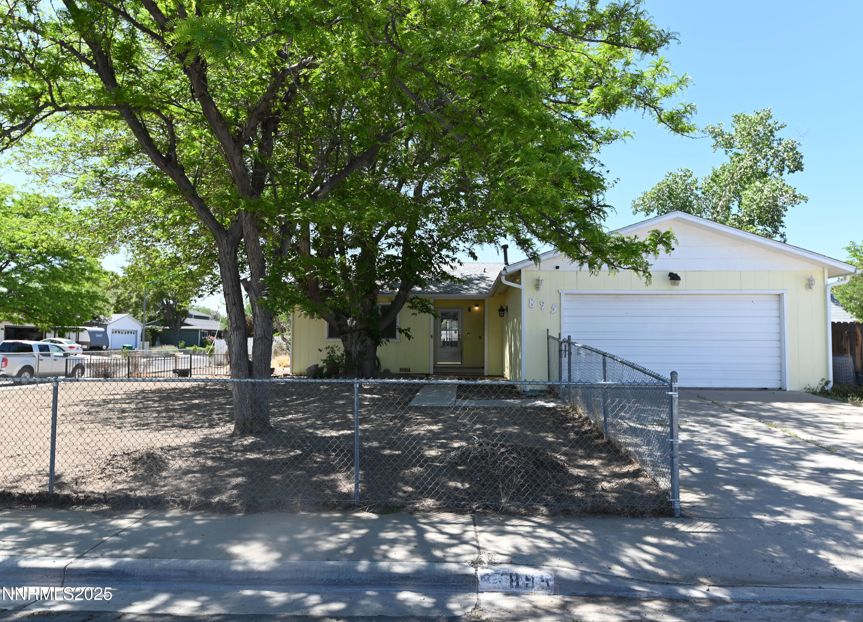 895 D Street Property Photo 1
